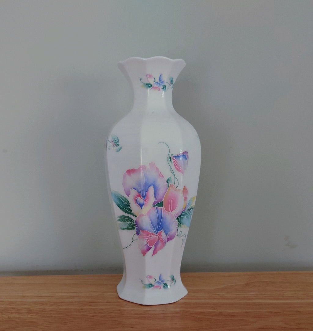 Little Sweetheart Aynsley 9" Chatsworth Vase Vase Porcelain Made in England Little Sweetheart Pattern Collectable Vintage