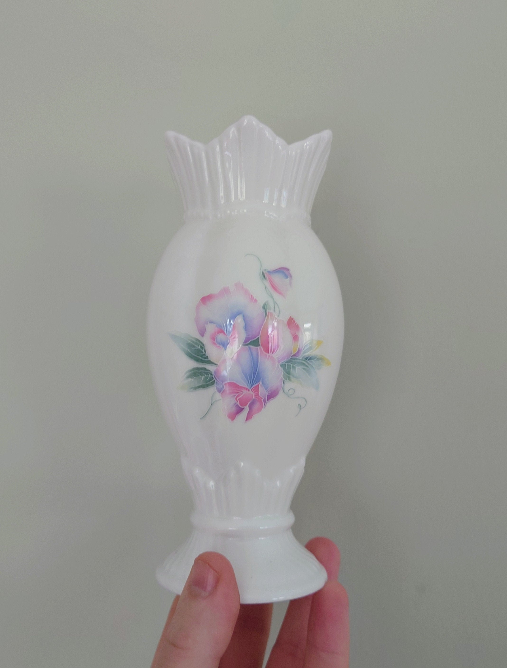 Little Sweetheart Aynsley  6" Windsor Vase Porcelain Made in England Little Sweetheart Pattern Collectable Vintage