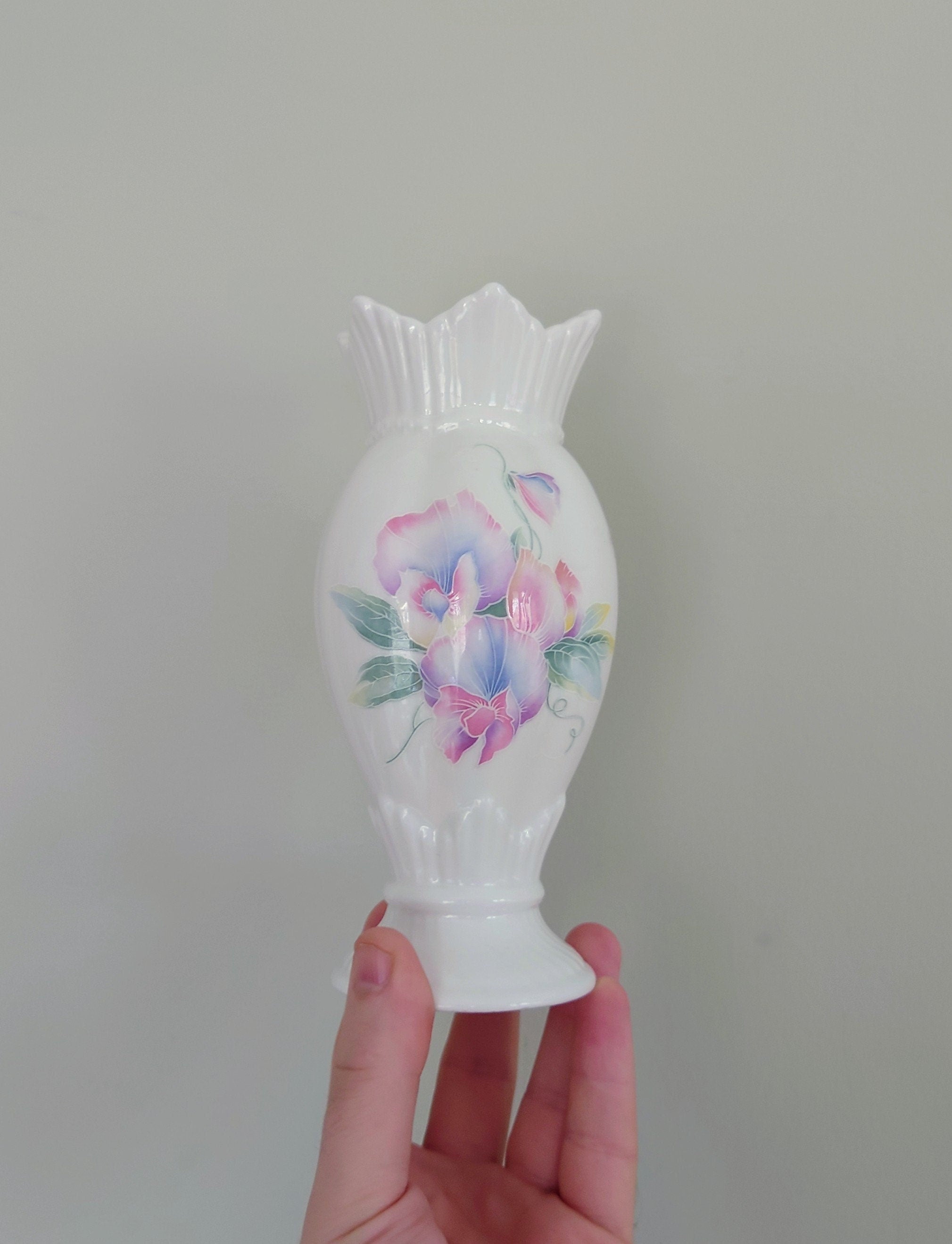 Little Sweetheart Aynsley  6" Windsor Vase Porcelain Made in England Little Sweetheart Pattern Collectable Vintage