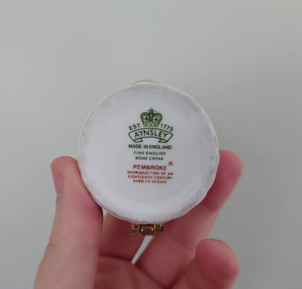 Aynsley  Small Trinket Box with Lid Pembroke (Gold Trim) Pembroke Fine Bone China Porcelain Made in England Pembroke Pattern Collectable
