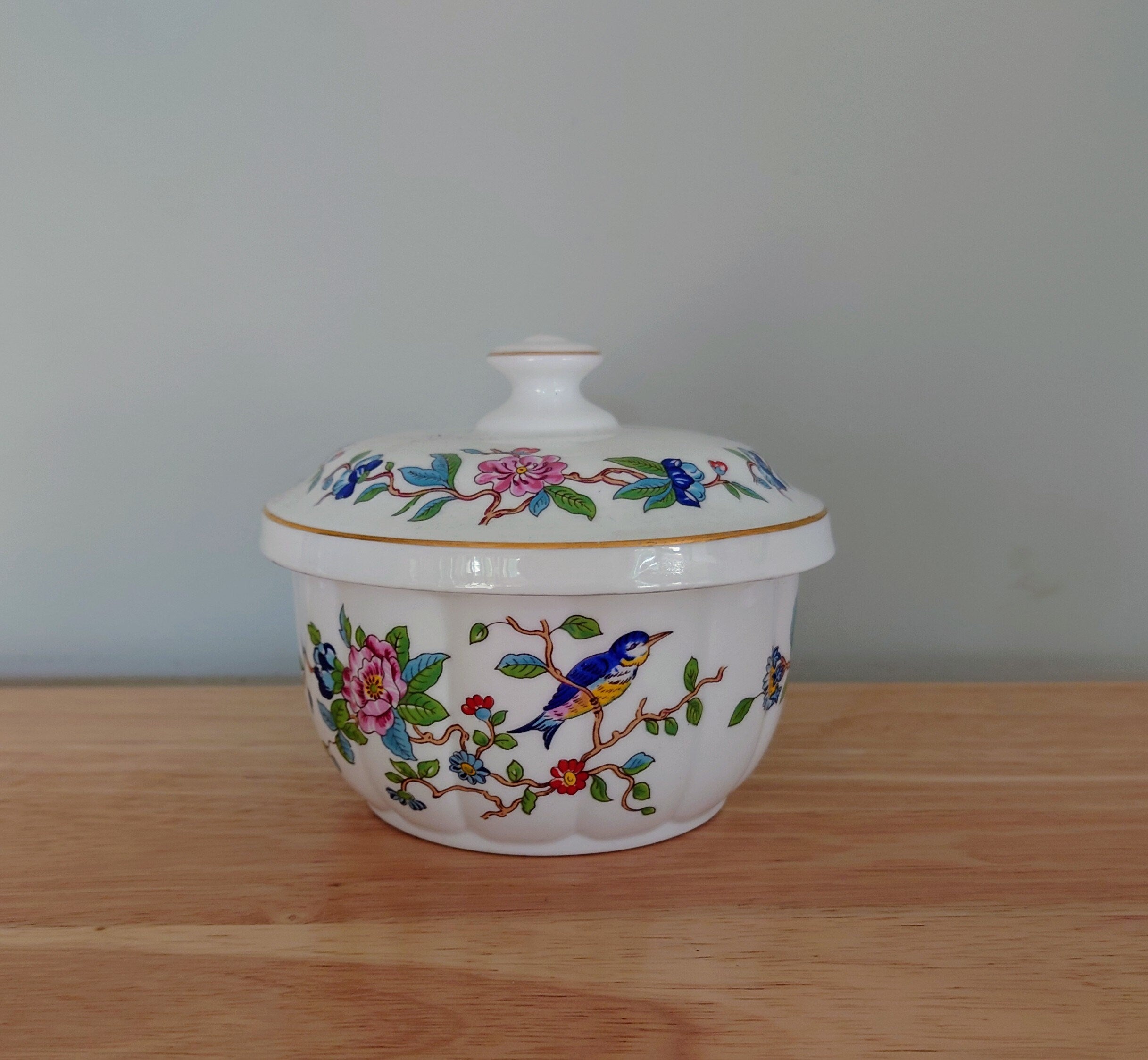Aynsley Small Candy Jar with Lid Pembroke(Gold Trim) Pembroke Fine Bone China Porcelain Made in England Pembroke Pattern Collectable Vintage