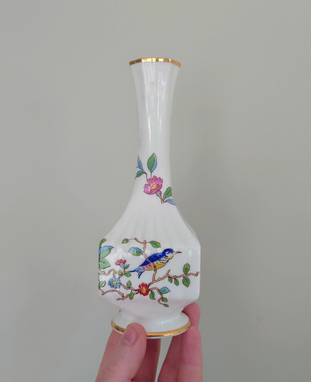 Aynsley 7" Bud Vase Pembroke (Gold Trim) Fine Bone China Porcelain Made in England Pembroke Pattern Collectable Vintage