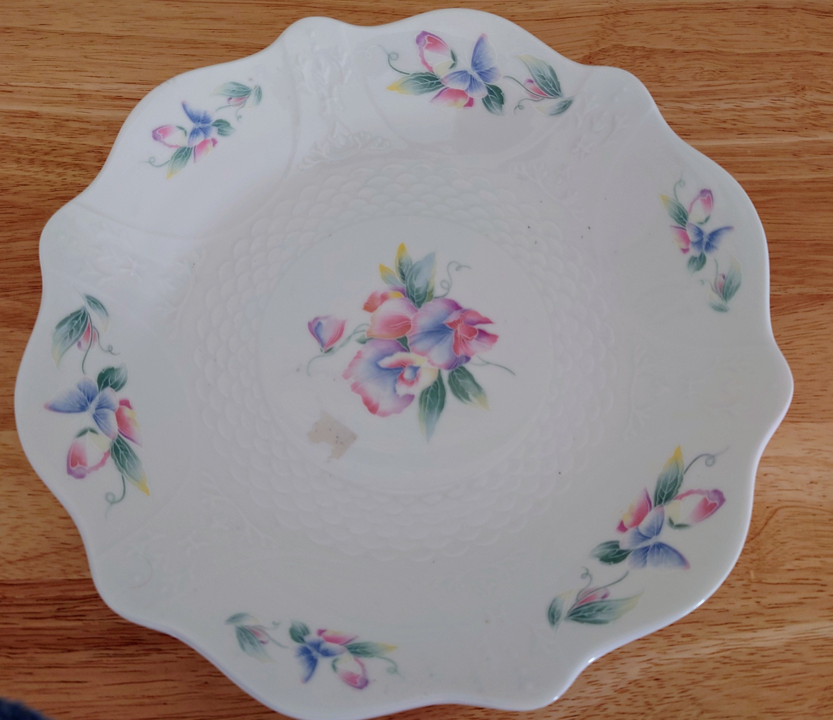 Aynsley - Little Sweetheart -   Clyde Center Bowl Fine Bone China Porcelain Made in England Pattern Collectable Vintage Plate Fruit Bowl