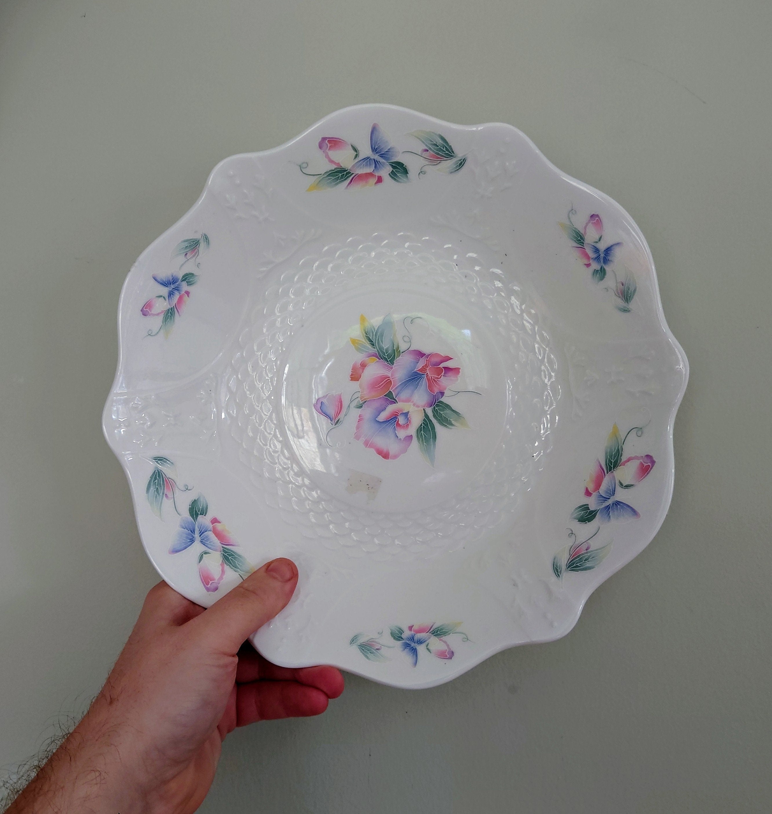 Aynsley - Little Sweetheart -   Clyde Center Bowl Fine Bone China Porcelain Made in England Pattern Collectable Vintage Plate Fruit Bowl