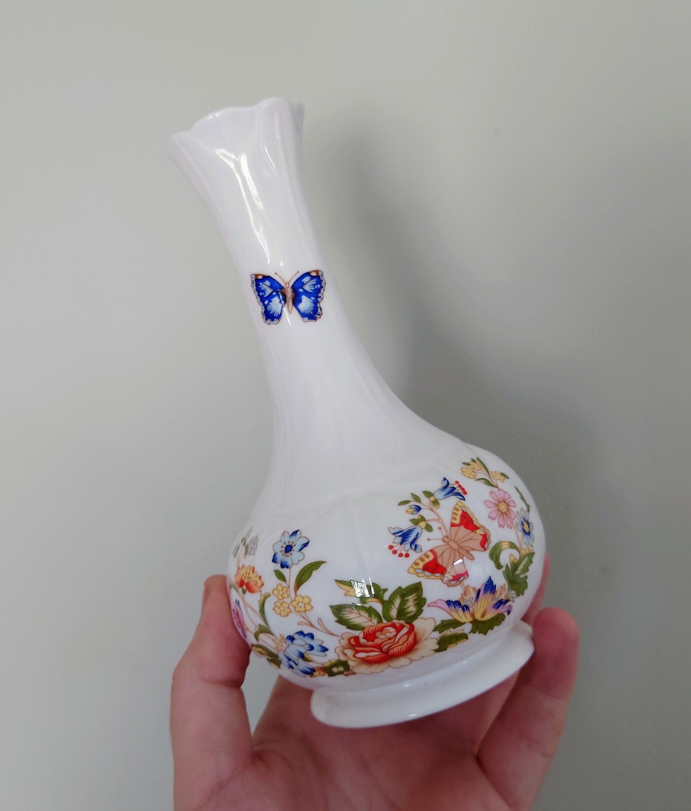Aynsley Frill Bud Vase Cottage Garden Fine Bone China Porcelain Made in England Country Cottage Pattern Collectable Vintage