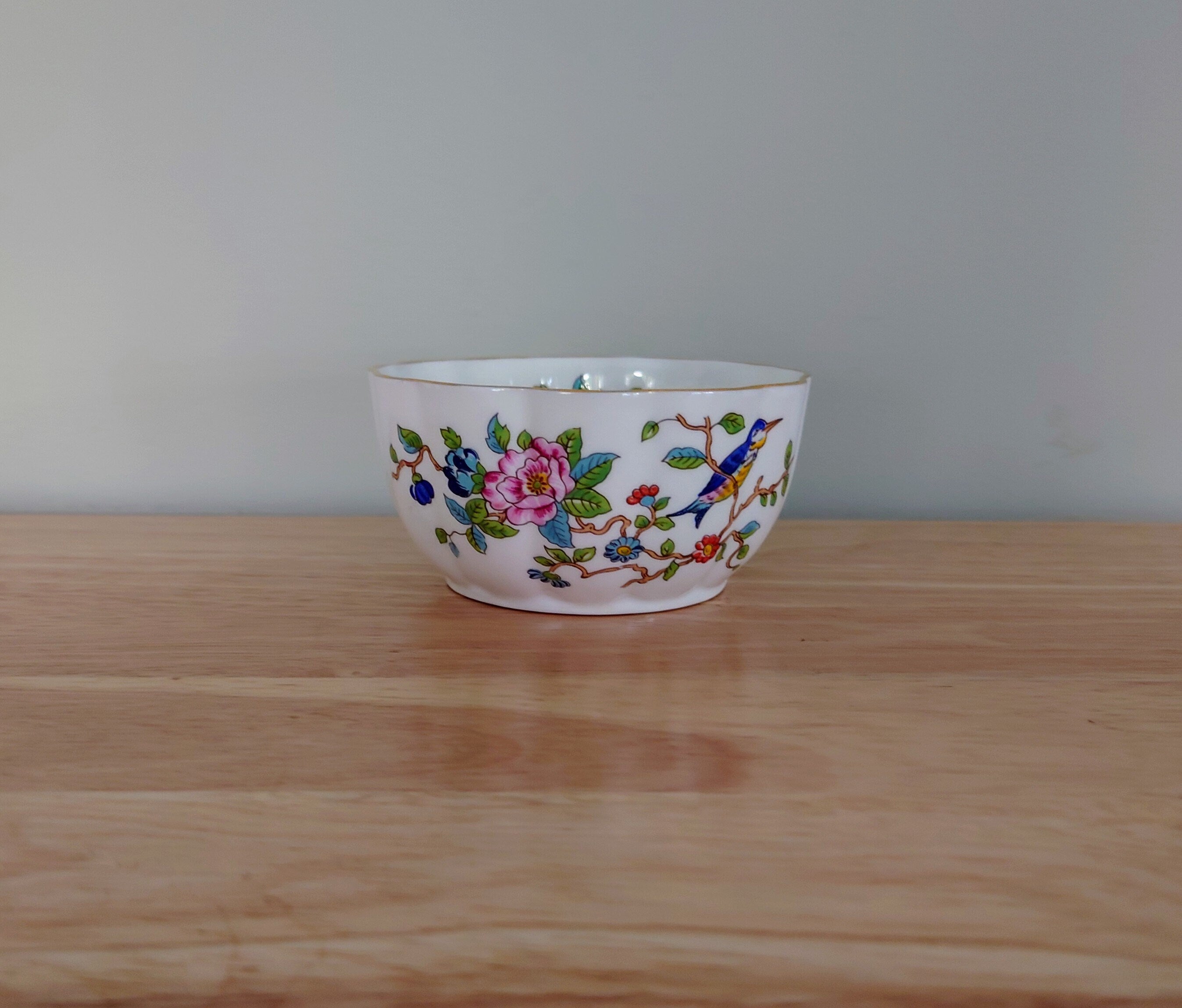 Aynsley Bowl Pembroke (Gold Trim) 4"All Purpose (Cereal) Bowl Fine Bone China Porcelain Made in England Pembroke Pattern Collectable Vintage