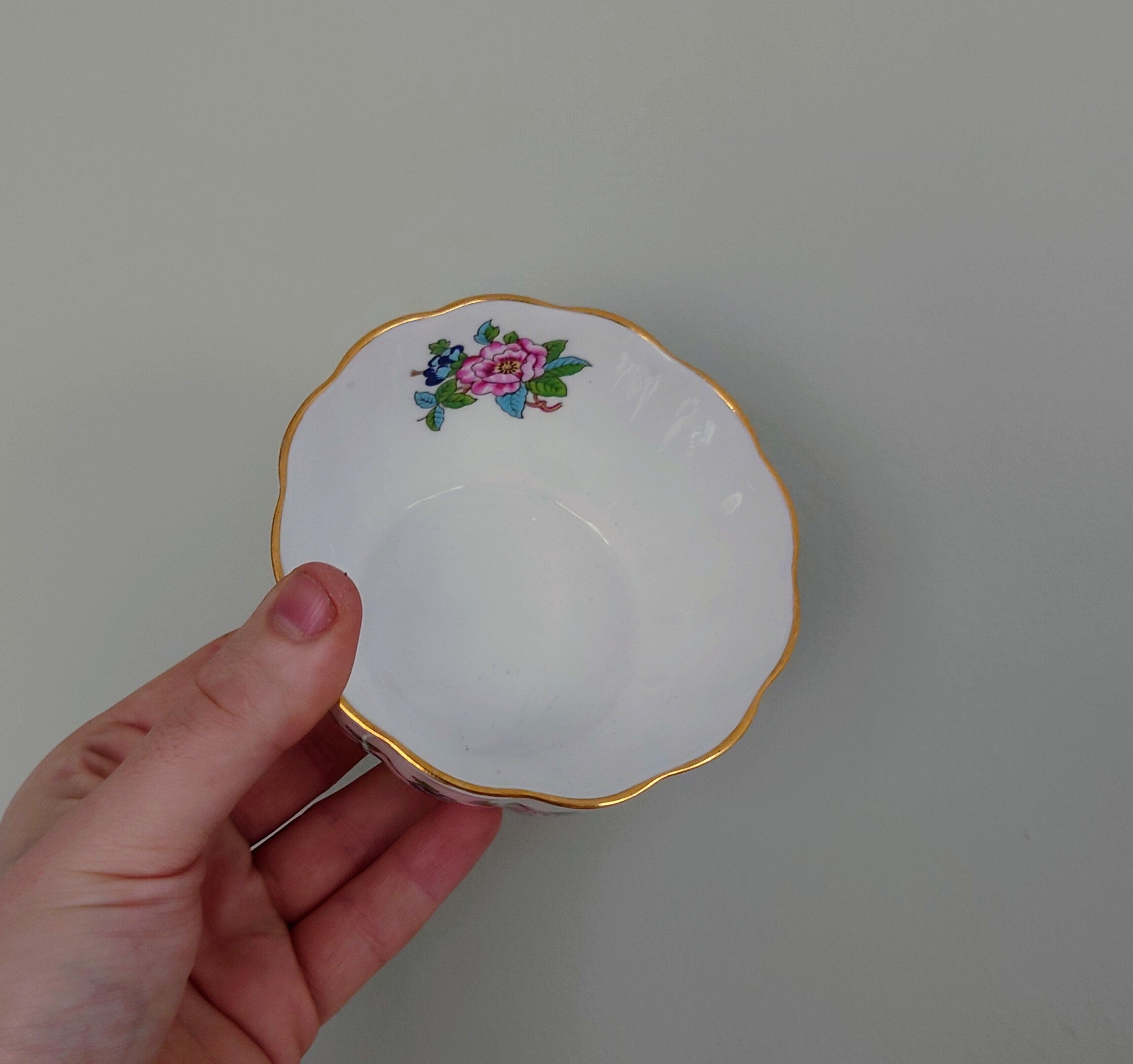 Aynsley Bowl Pembroke (Gold Trim) 4"All Purpose (Cereal) Bowl Fine Bone China Porcelain Made in England Pembroke Pattern Collectable Vintage