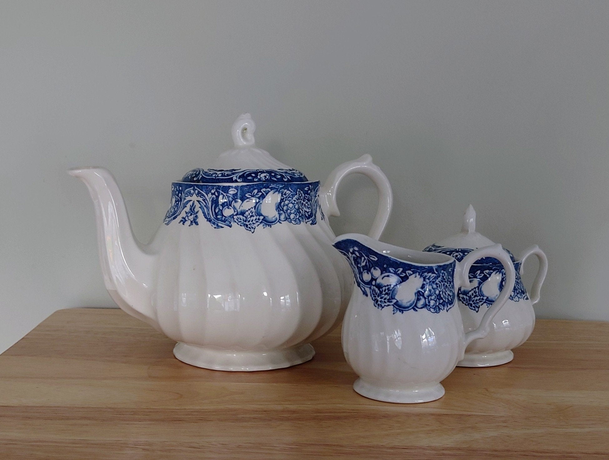 Vintage Teapot Churchill blue and White Teapot Set Milk Jug, Sugar Bowl Mid Century Ceramic Teapot The Georgian Collection