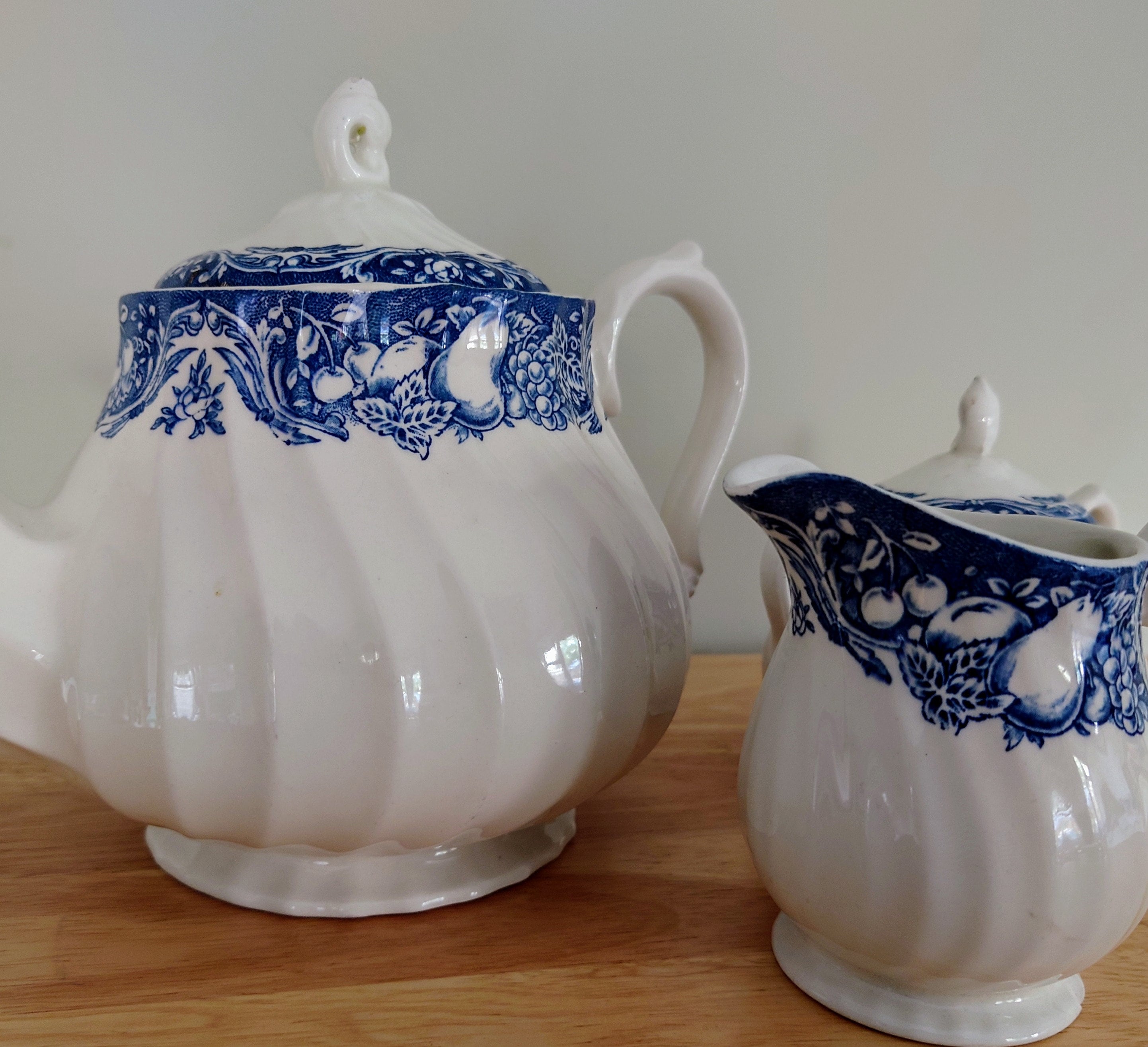 Vintage Teapot Churchill blue and White Teapot Set Milk Jug, Sugar Bowl Mid Century Ceramic Teapot The Georgian Collection