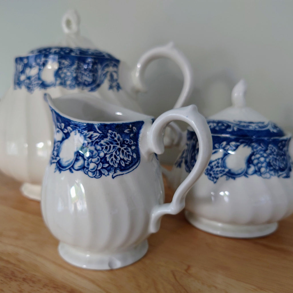 Vintage Teapot Churchill blue and White Teapot Set Milk Jug, Sugar Bowl Mid Century Ceramic Teapot The Georgian Collection