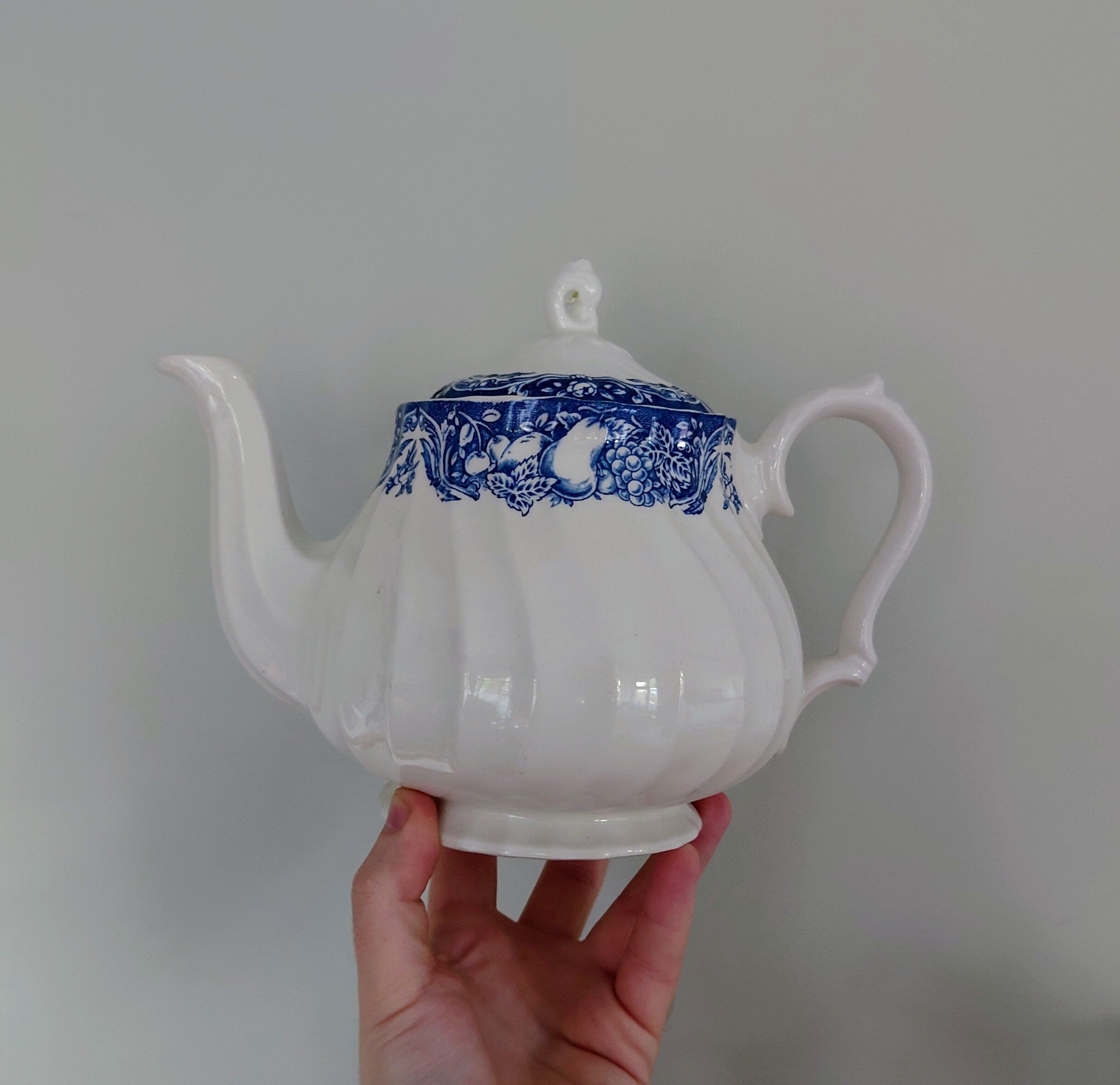 Vintage Teapot Churchill blue and White Teapot Set Milk Jug, Sugar Bowl Mid Century Ceramic Teapot The Georgian Collection