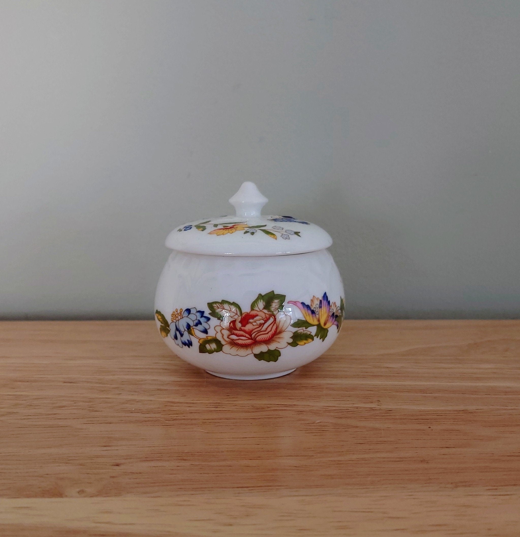 Round Trinket Box Cottage Garden Aynsley Jewellery Fine Bone China Porcelain Made in England Cottage Garden Pattern Collectable Vintage