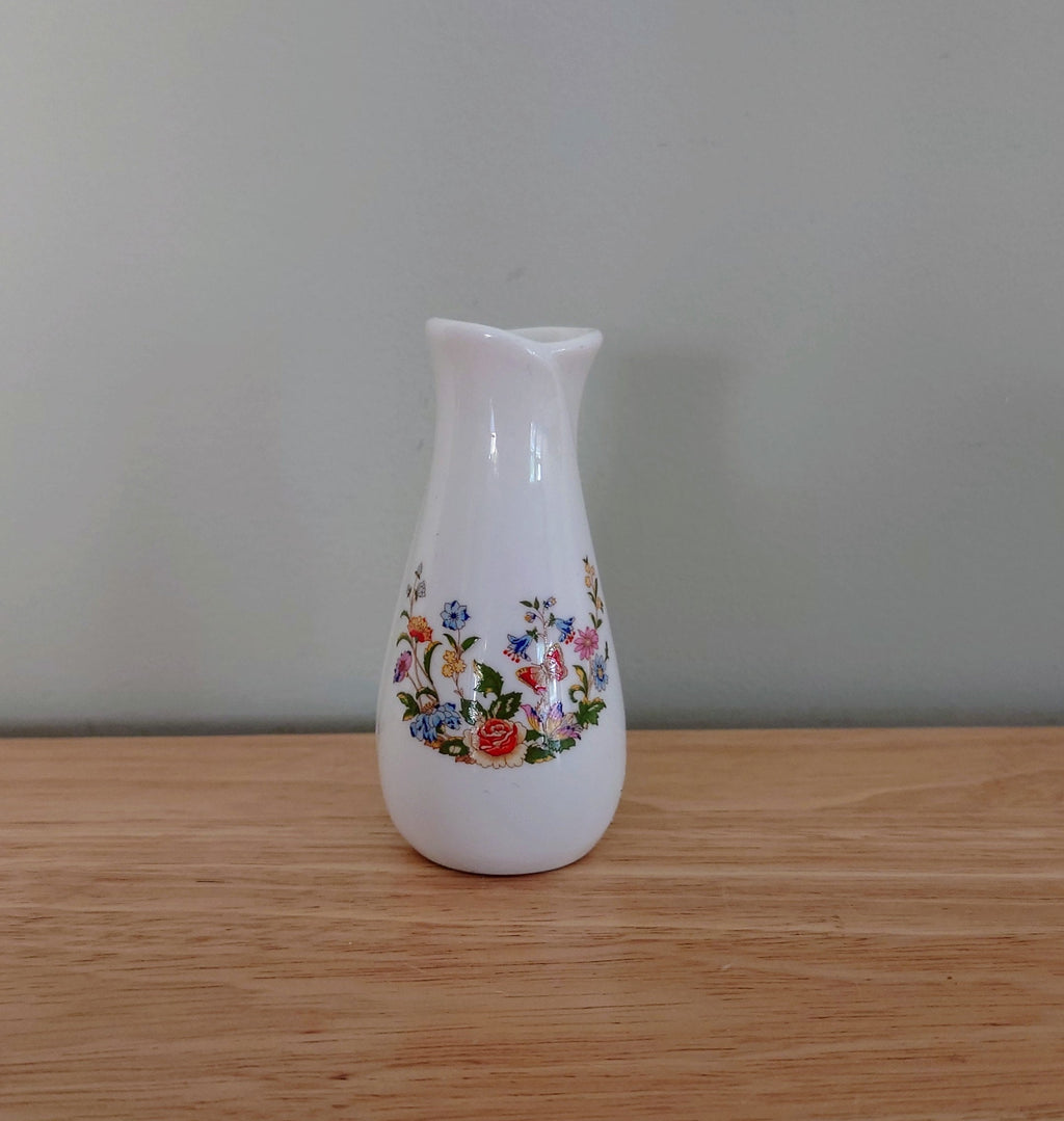Cottage Garden Aynsley Bud Vase Frill Small Globe Vase Porcelain Made in England Cottage Garden Pattern Collectable Vintage Aynsley Gift