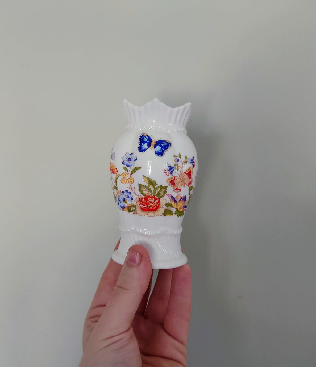 5" Windsor Vase Cottage Garden  Vase Cottage Garden Fine Bone China Porcelain Made in England Country Cottage Pattern Collectable Vintage