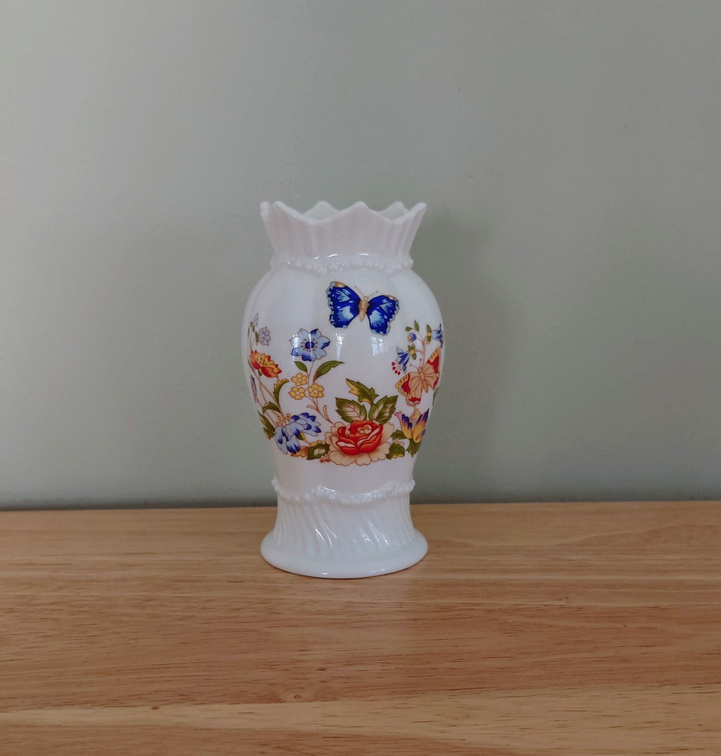 5" Windsor Vase Cottage Garden  Vase Cottage Garden Fine Bone China Porcelain Made in England Country Cottage Pattern Collectable Vintage