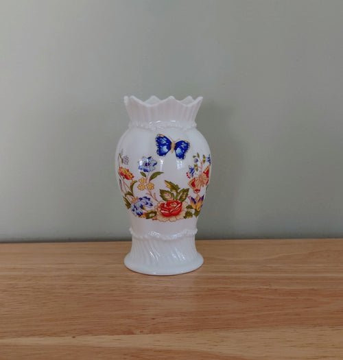 5" Windsor Vase Cottage Garden  Vase Cottage Garden Fine Bone China Porcelain Made in England Country Cottage Pattern Collectable Vintage