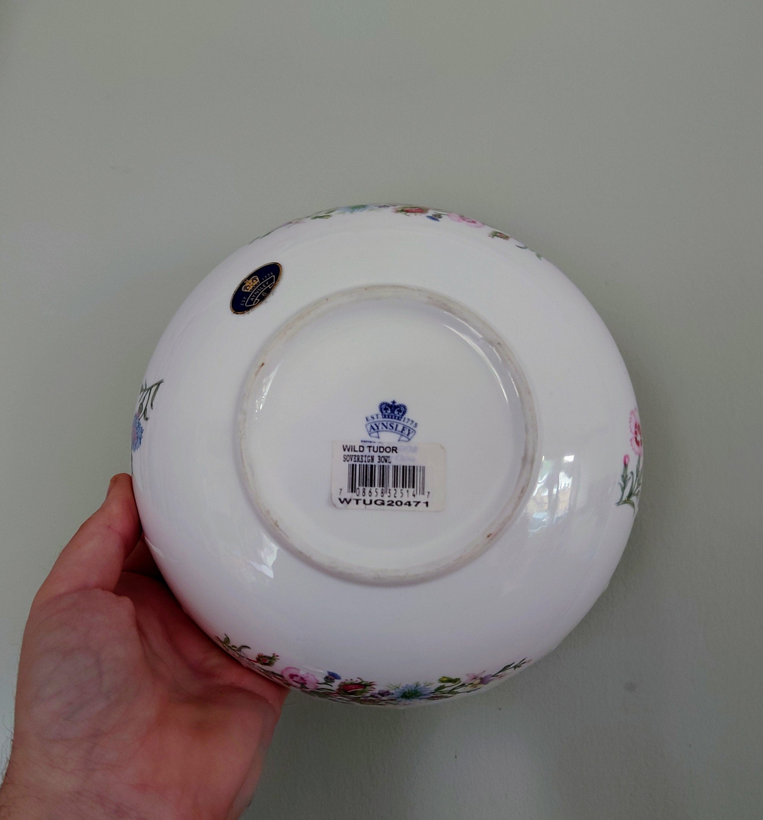 Aynsley Wild Tudor Salad Serving Bowl 9'' Dish Fine Bone China Porcelain Made in England Wild Tudor Pattern Collectable Vintage