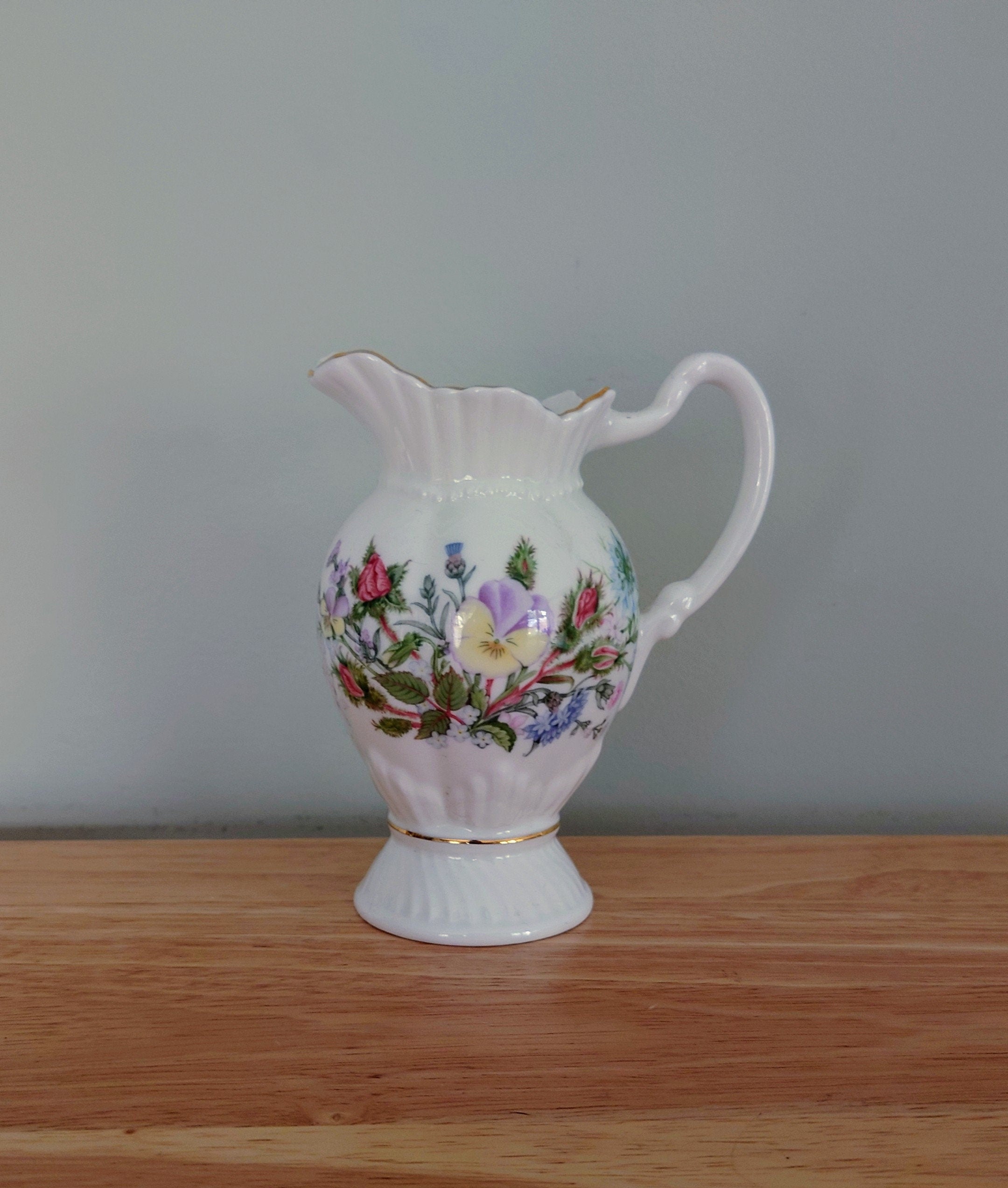 Aynsley 12 Oz  4'' Georgian Jug Wild Tudor Fine Bone China Porcelain Made in England Wild Tudor Pattern Collectable Vintage Jug Décor