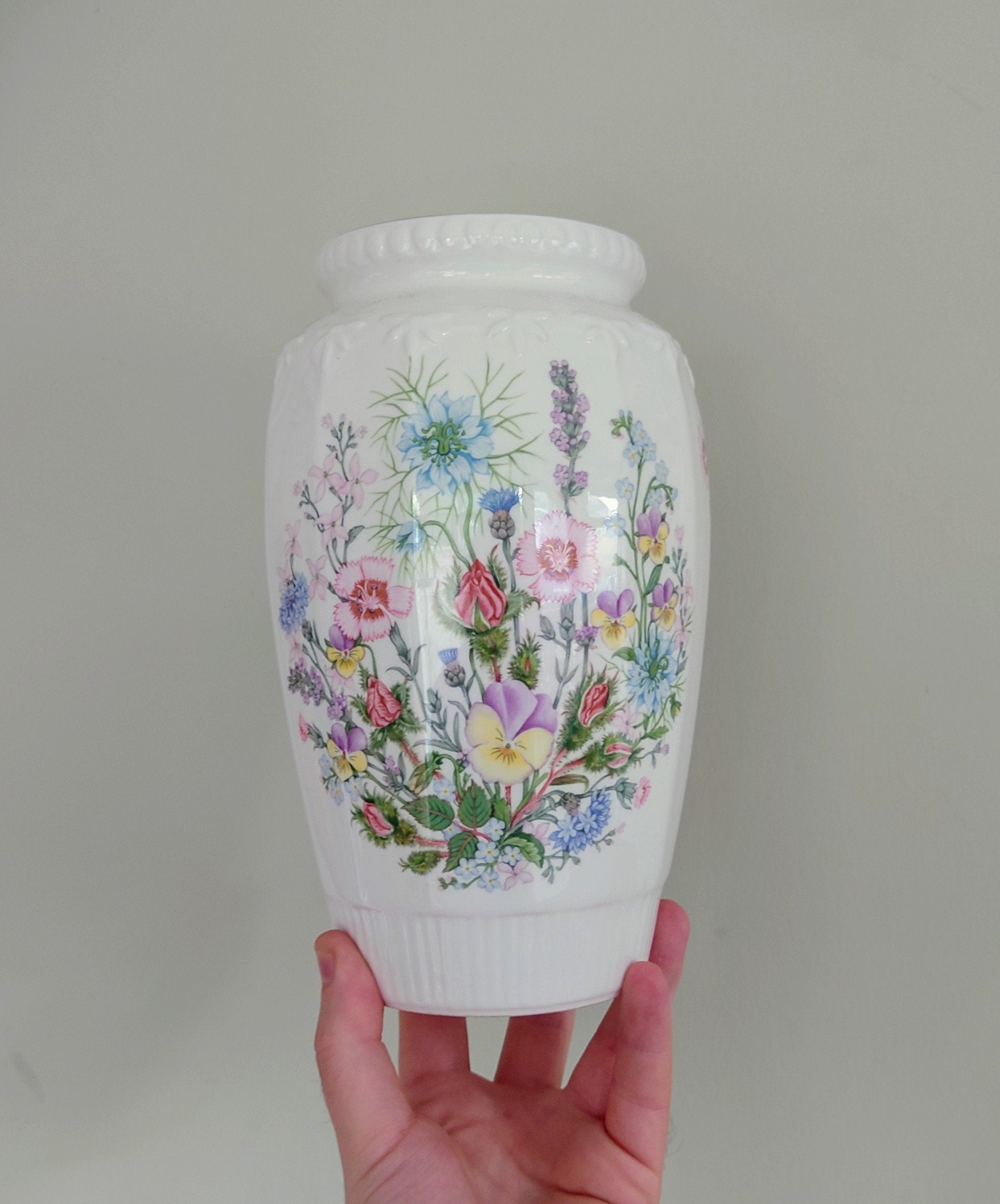 Wild Tudor Aynsley 8'' Georgian Vase Wild Tudor Made in England Wild Tudor Pattern Collectable Vintage Fine Porcelain Ceramic Floral Vase