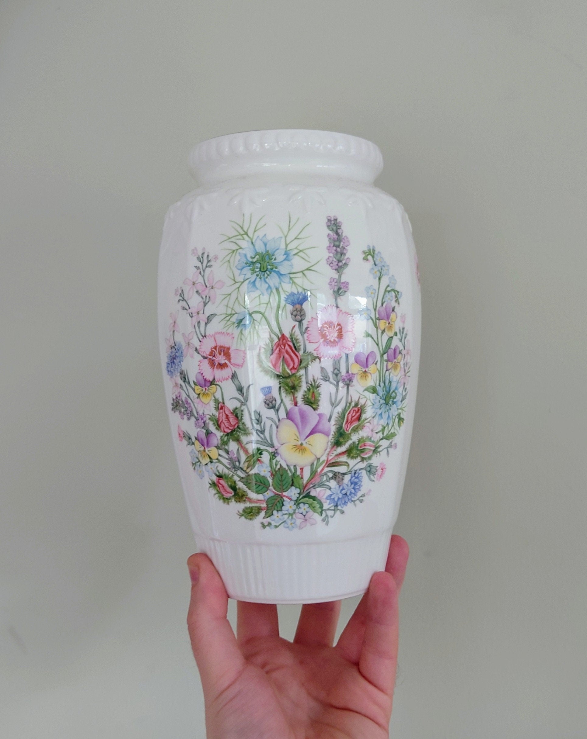 Wild Tudor Aynsley 8'' Georgian Vase Wild Tudor Made in England Wild Tudor Pattern Collectable Vintage Fine Porcelain Ceramic Floral Vase