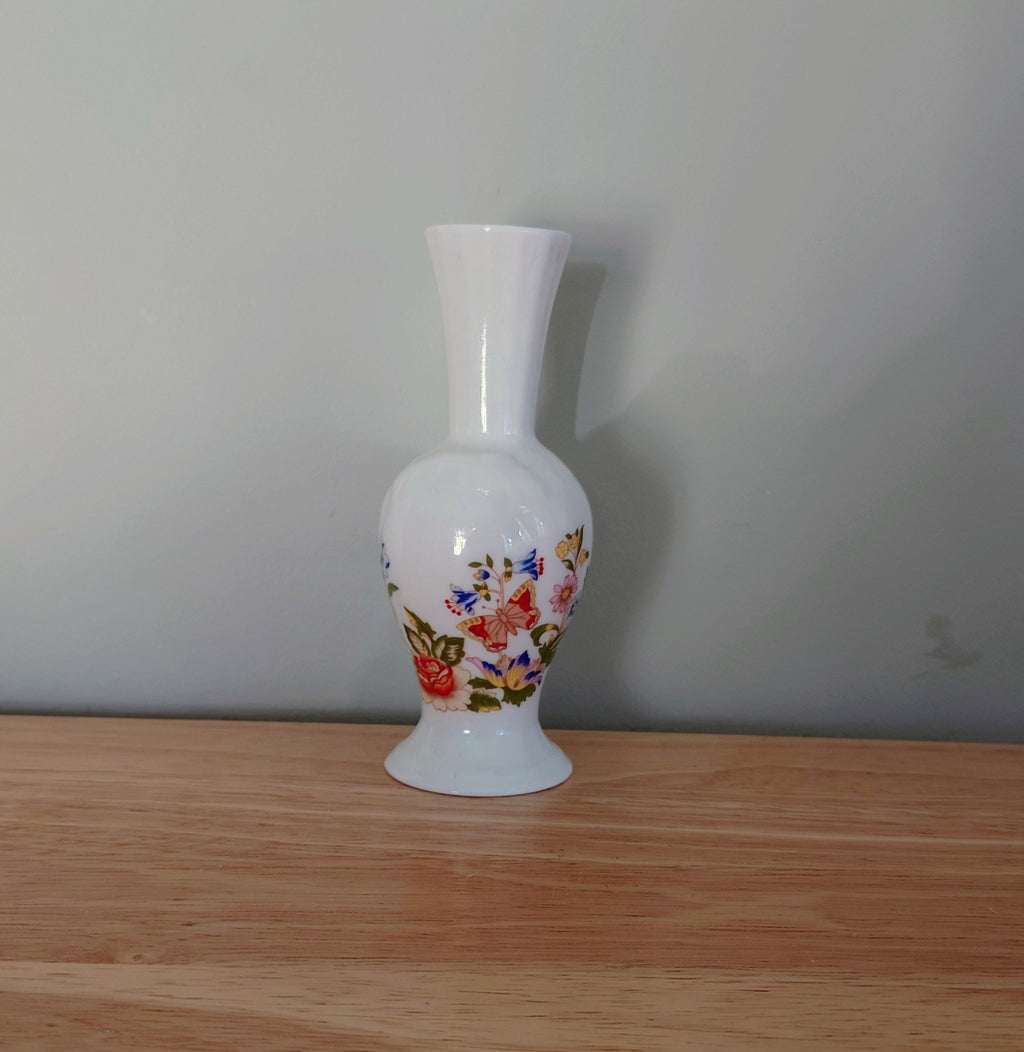 Aynsley Small Bud Vase Cottage Garden Fine Bone China Porcelain Made in England Country Cottage Pattern Collectable Vintage