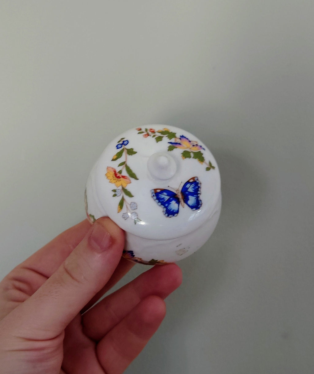 Round Trinket Box Cottage Garden Aynsley Jewellery Fine Bone China Porcelain Made in England Cottage Garden Pattern Collectable Vintage