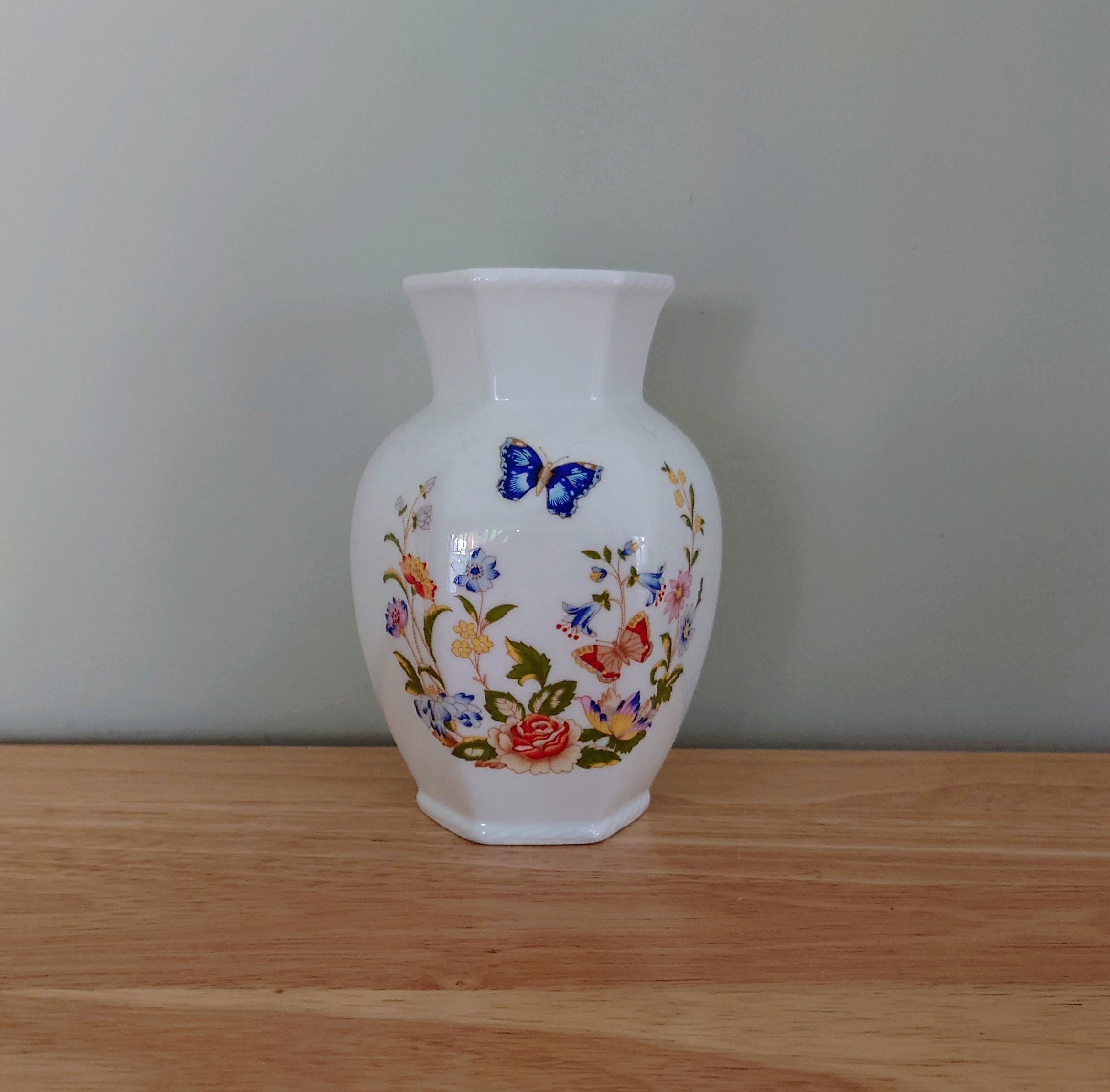 Cottage Garden Aynsley Vase Frill Small Globe Vase Porcelain Made in England Cottage Garden Pattern Collectable Vintage Aynsley Gift