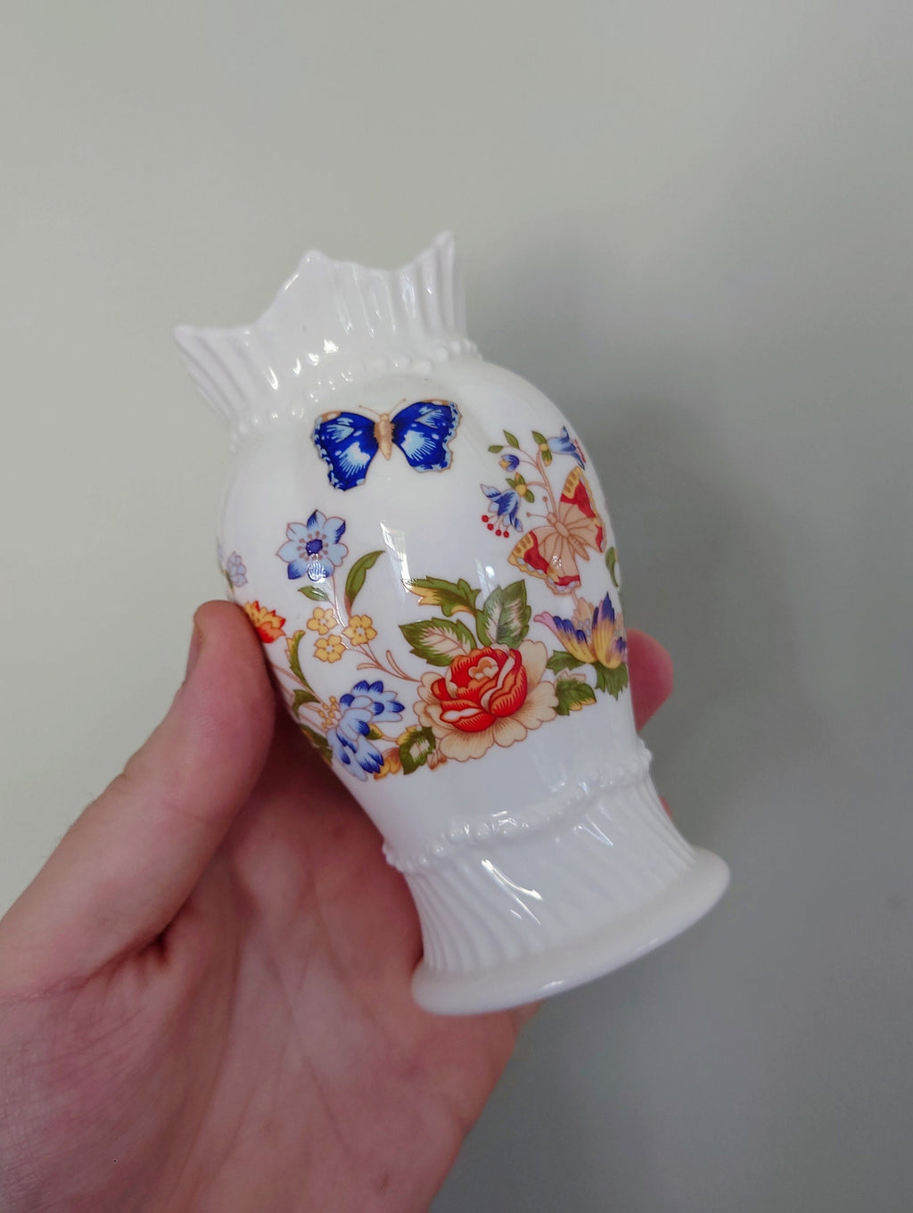 5" Windsor Vase Cottage Garden  Vase Cottage Garden Fine Bone China Porcelain Made in England Country Cottage Pattern Collectable Vintage