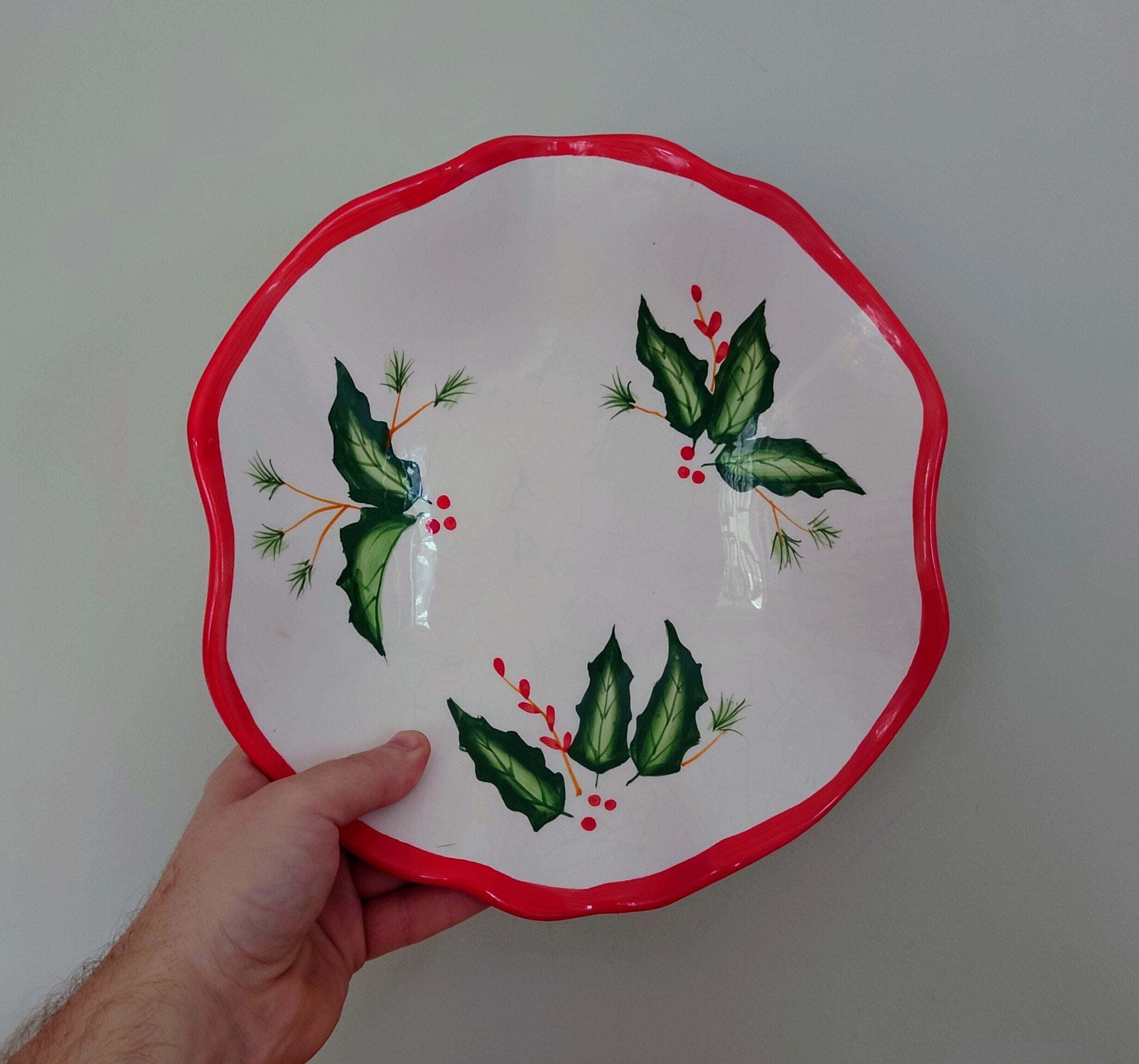 Christmas Holly Fruit Bowl Ceramic Retro Christmas Decorative Pedestal Bowl Footed Ceramic Bowl Dinning and Serving Christmas Dinner Table