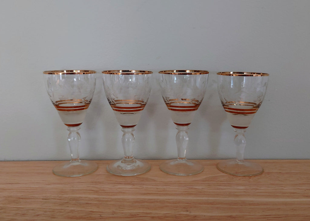 Vintage Drinking Glasses Wine Set of 4 Gold Etched Modernist Luminarc glasses Cocktail party Liquor Shot Glasses