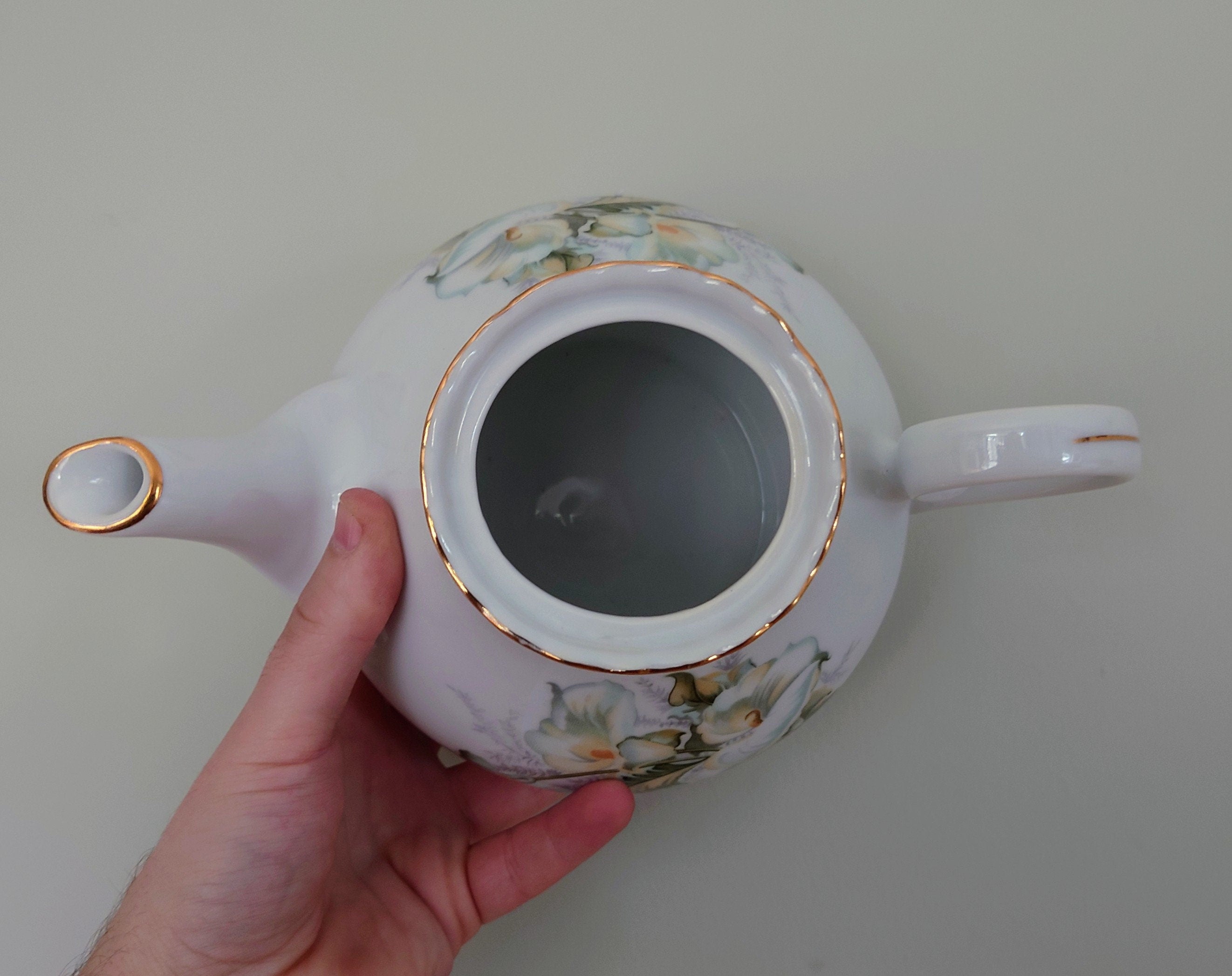 Vintage Floral Teapot White and Green Flowers Afternoon Tea Party Ceramic Teapot Large Decorative Ornamental Teapot Gift Floral Lilies