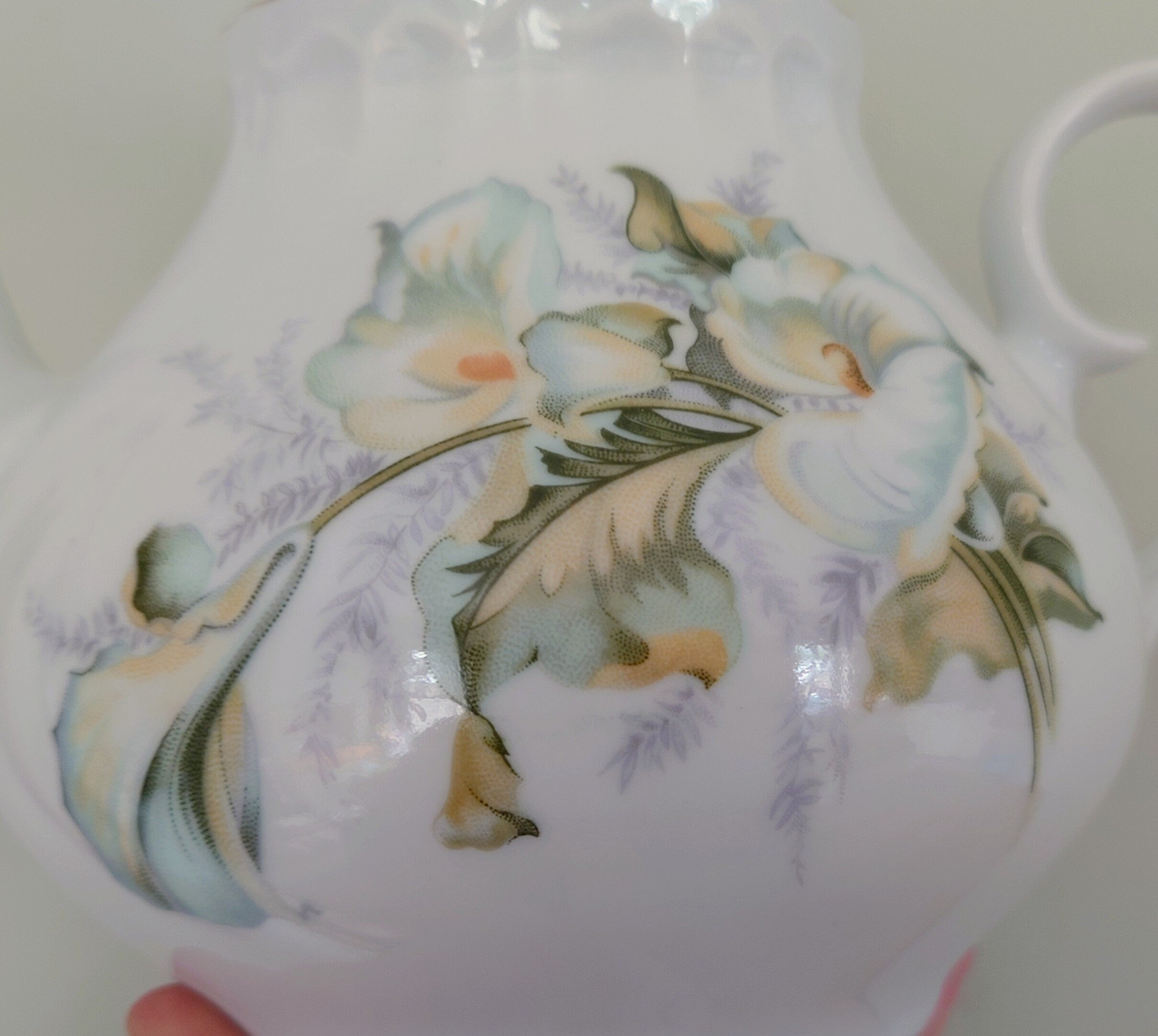 Vintage Floral Teapot White and Green Flowers Afternoon Tea Party Ceramic Teapot Large Decorative Ornamental Teapot Gift Floral Lilies