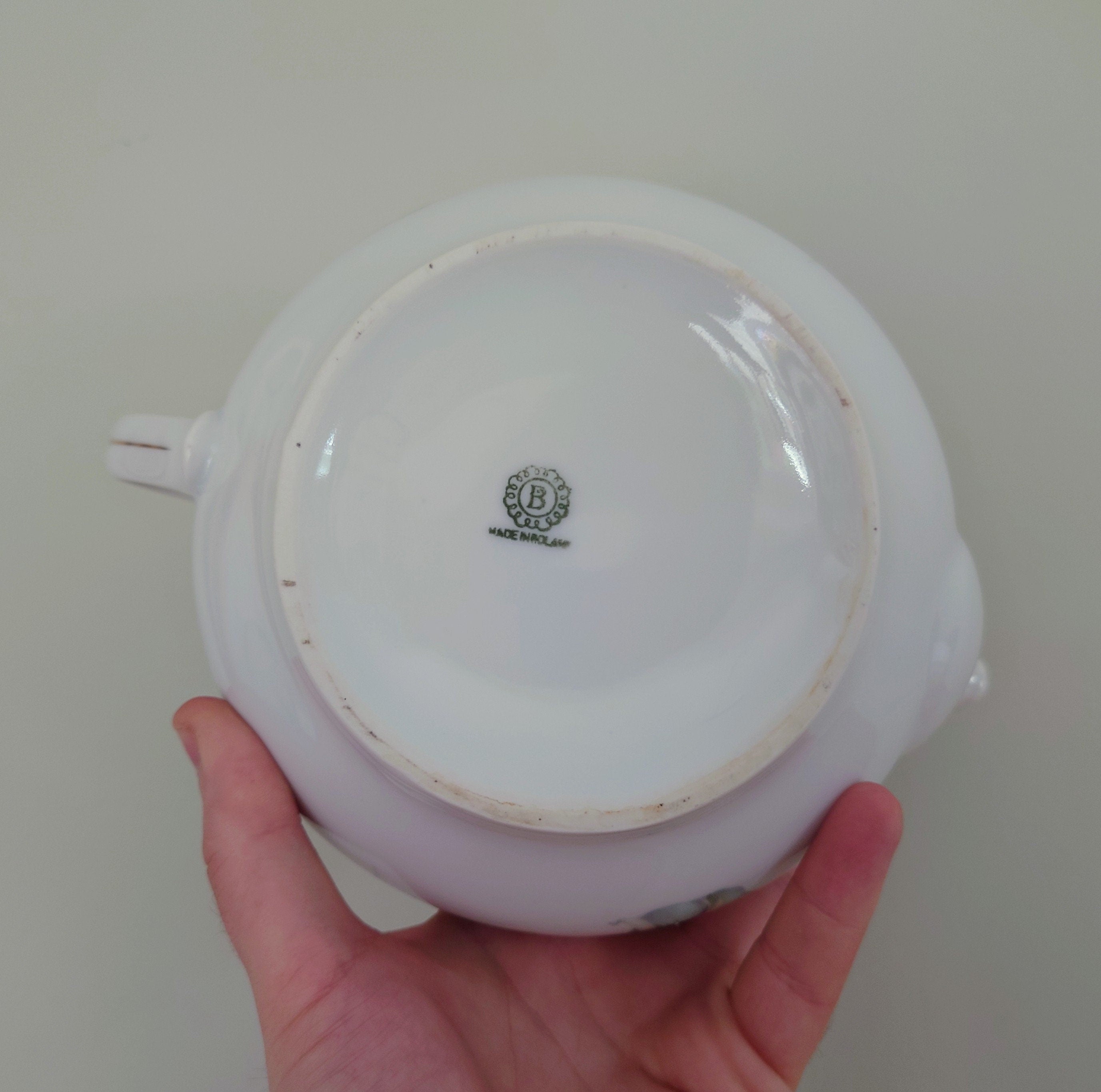 Vintage Floral Teapot White and Green Flowers Afternoon Tea Party Ceramic Teapot Large Decorative Ornamental Teapot Gift Floral Lilies