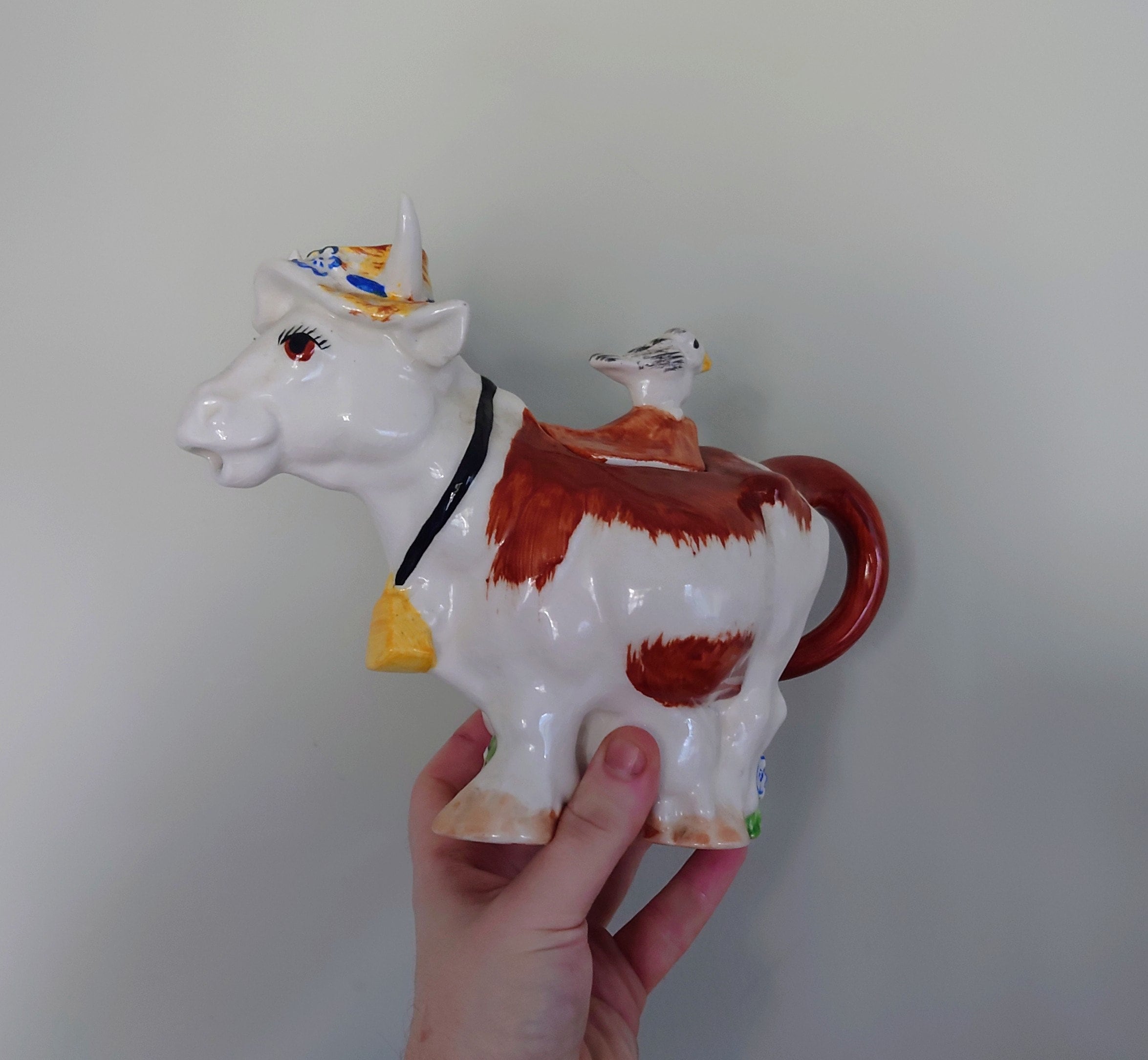 Vintage Cow Teapot Decorative Novelty Ornamental Cow Teapot Afternoon Tea Party Ceramic Teapot  Milk Cow Dairy