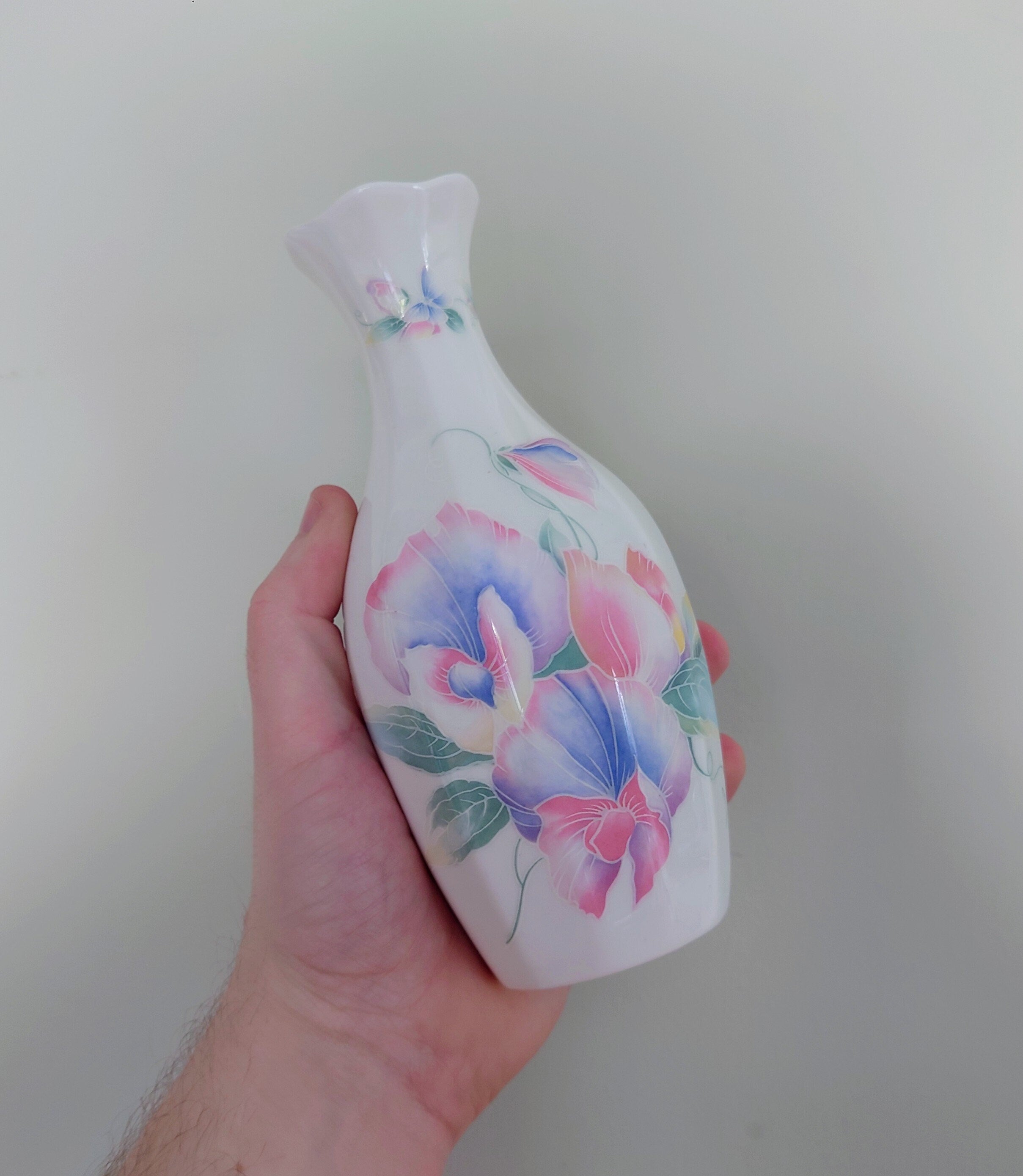 Little Sweetheart Aynsley Essex Vase  6 3/4" Porcelain Made in England Little Sweetheart Pattern Collectable Vintage