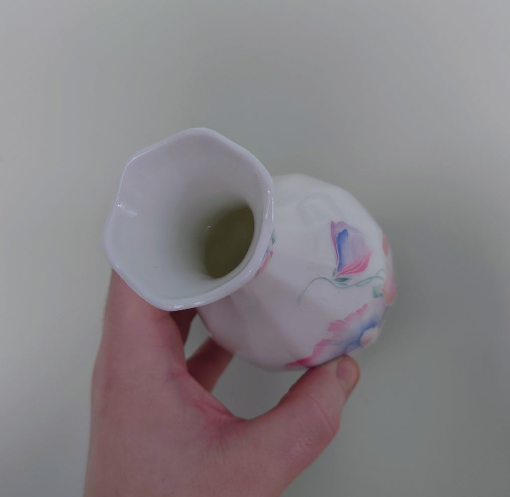 Little Sweetheart Aynsley Essex Vase  6 3/4" Porcelain Made in England Little Sweetheart Pattern Collectable Vintage