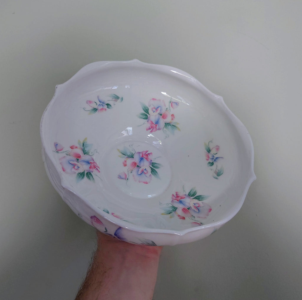Aynsley - Little Sweetheart -   Serving Bowl Fine Bone China Porcelain Made in England Pattern Collectable Vintage Plate Fruit Bowl