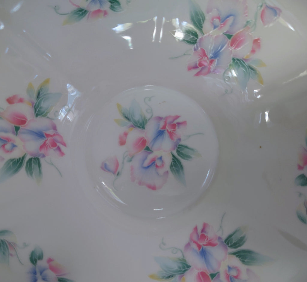 Aynsley - Little Sweetheart -   Serving Bowl Fine Bone China Porcelain Made in England Pattern Collectable Vintage Plate Fruit Bowl