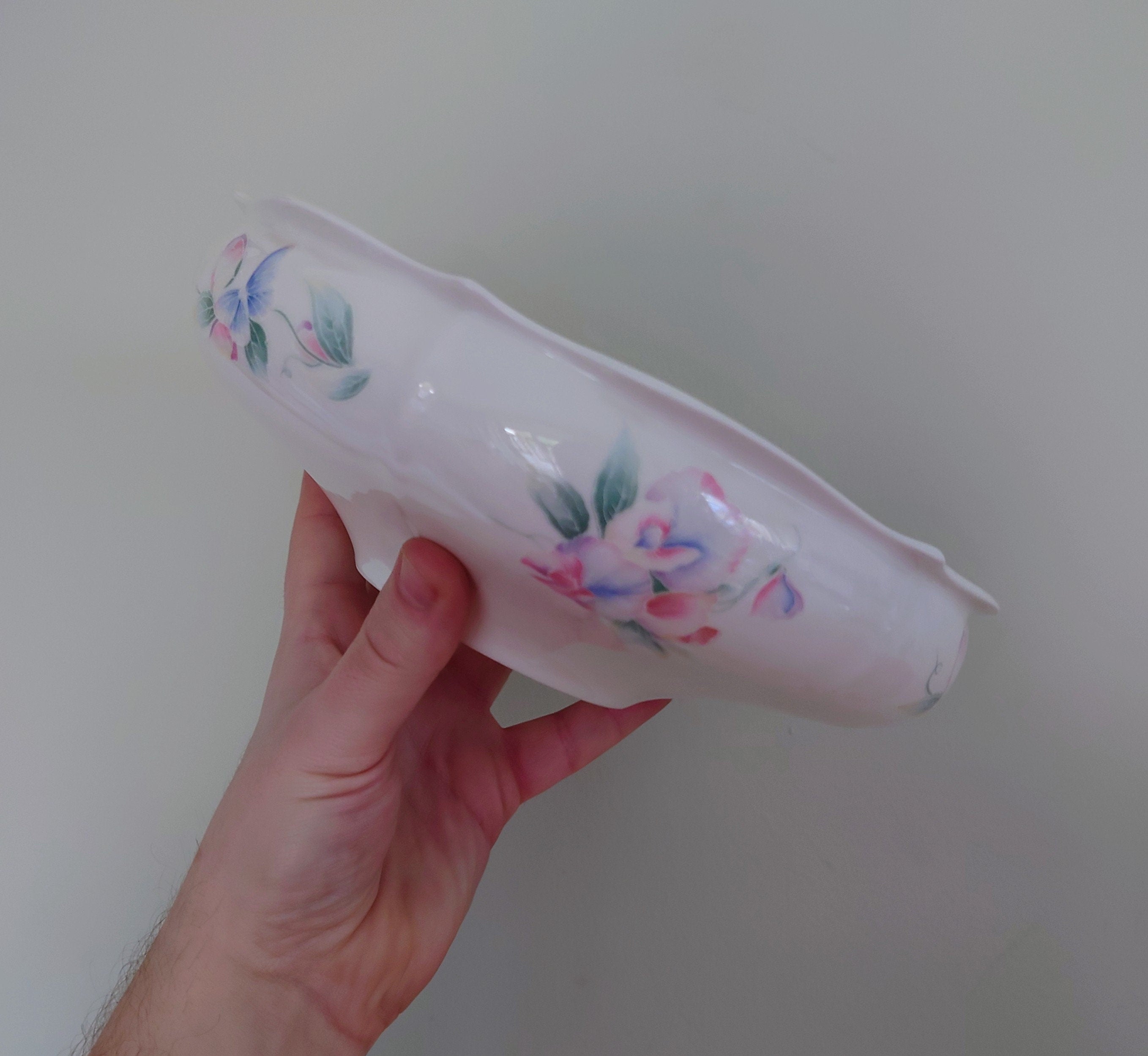 Aynsley - Little Sweetheart -   Serving Bowl Fine Bone China Porcelain Made in England Pattern Collectable Vintage Plate Fruit Bowl