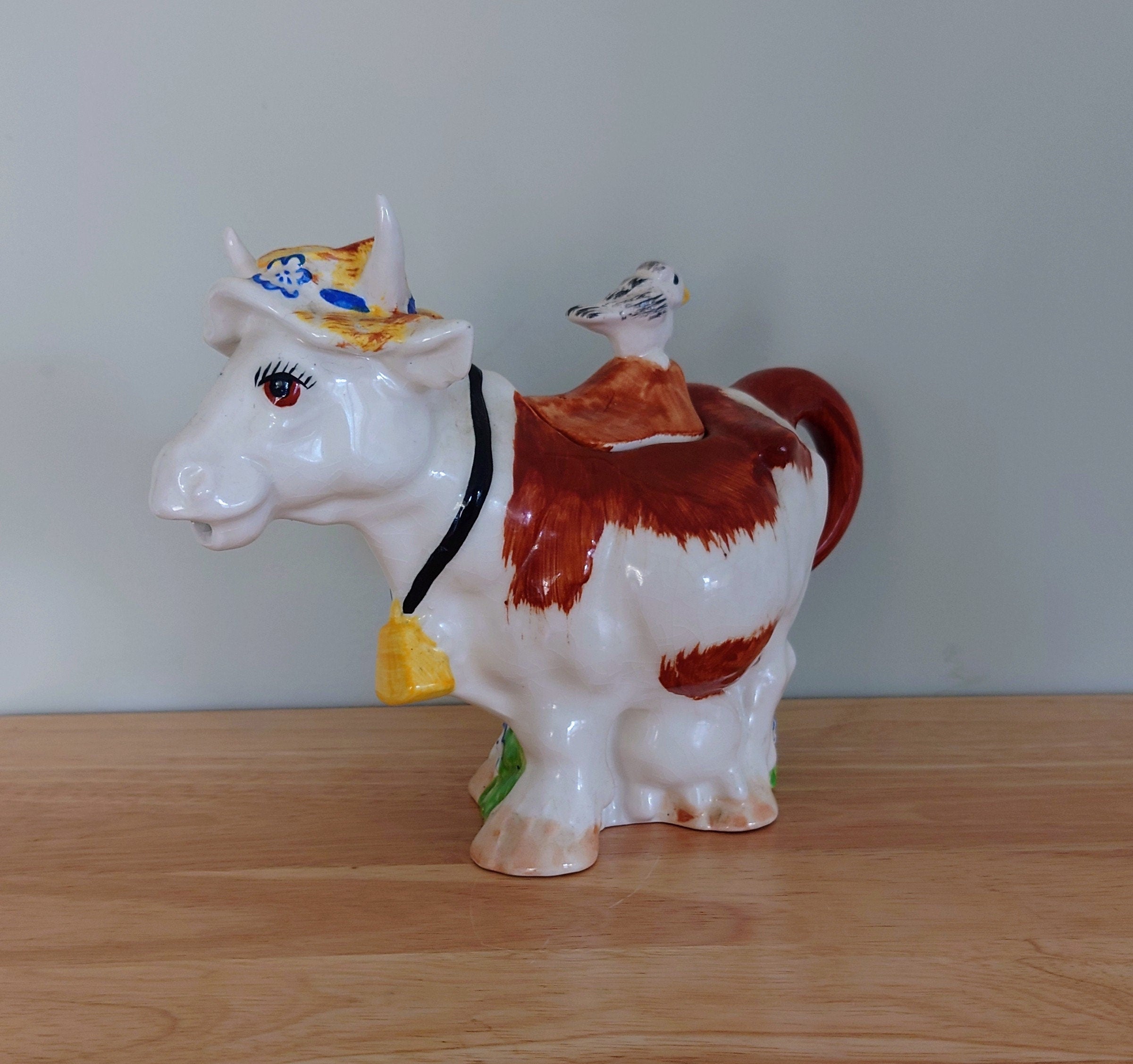Vintage Cow Teapot Decorative Novelty Ornamental Cow Teapot Afternoon Tea Party Ceramic Teapot  Milk Cow Dairy