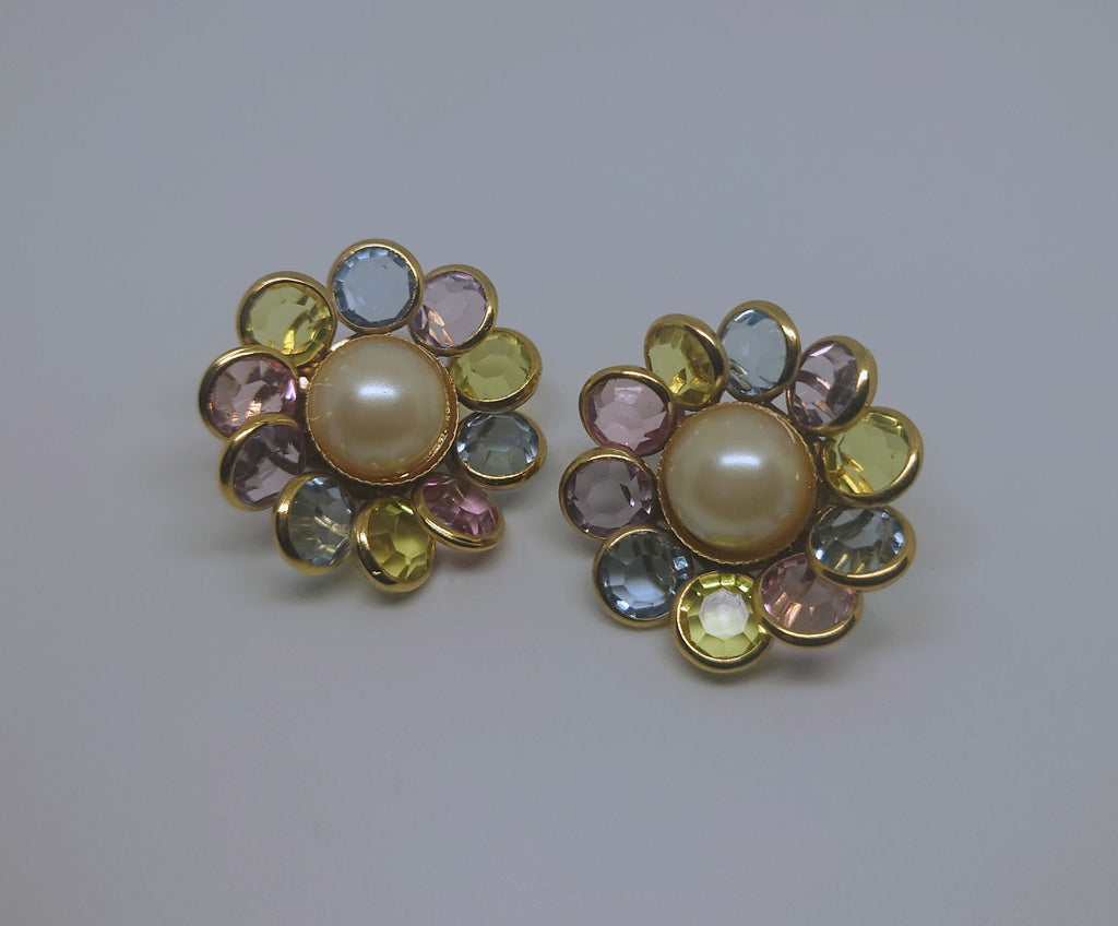Vintage Earrings Pearl Floral Pastel Clip on Earrings Gold Tone Jewellery Faux Pearl Wedding Earrings costume jewellery