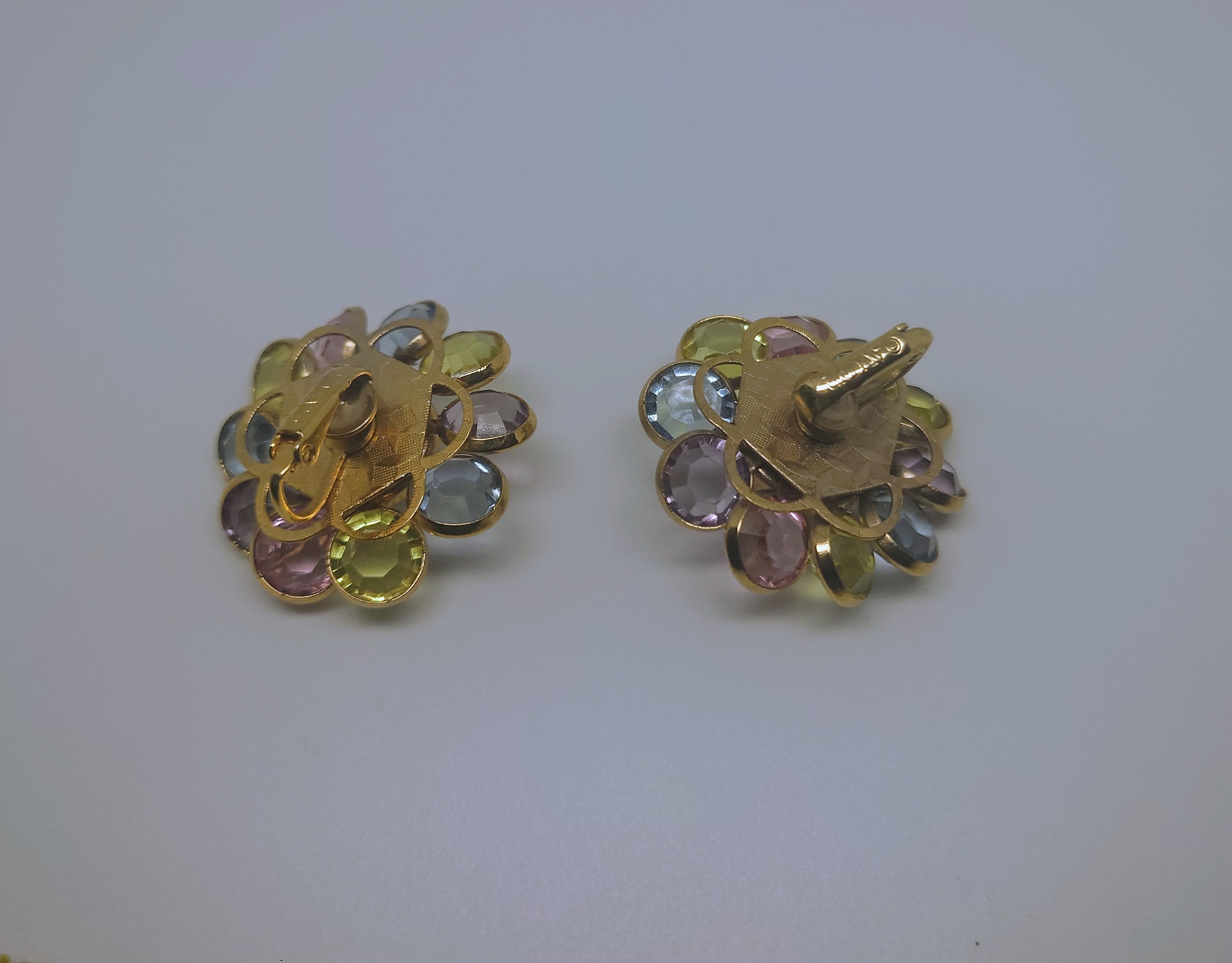 Vintage Earrings Pearl Floral Pastel Clip on Earrings Gold Tone Jewellery Faux Pearl Wedding Earrings costume jewellery