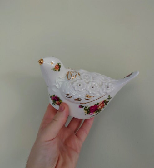Royal Albert Old Country Roses Potpourri Bird Pomander Porcelain Bird Figurine  Pot-pourri.