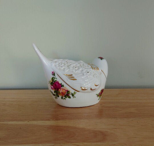 Royal Albert Old Country Roses Potpourri Bird Pomander Porcelain Bird Figurine  Pot-pourri.