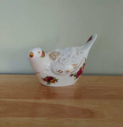 Royal Albert Old Country Roses Potpourri Bird Pomander Porcelain Bird Figurine  Pot-pourri.
