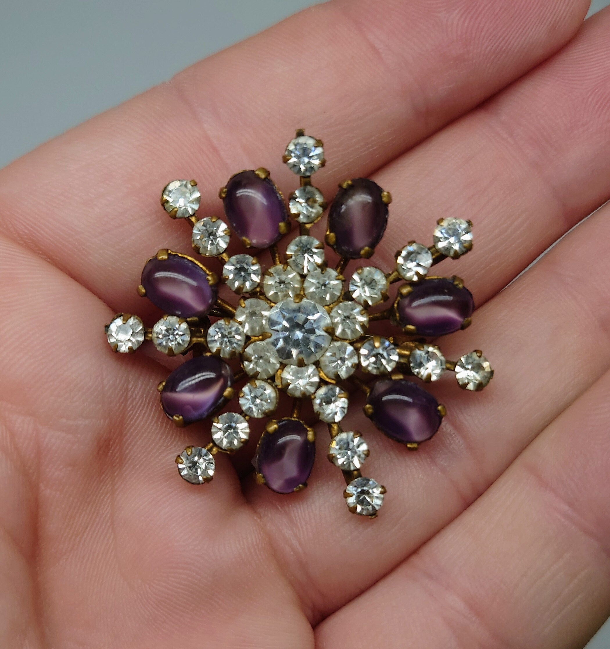 Vintage Floral Pink/Purple Diamond Brooch Gold Tone Metal Costume Jewellery Jewelry Fuax Amethyst and Rose Quartz Unsigned Beauty