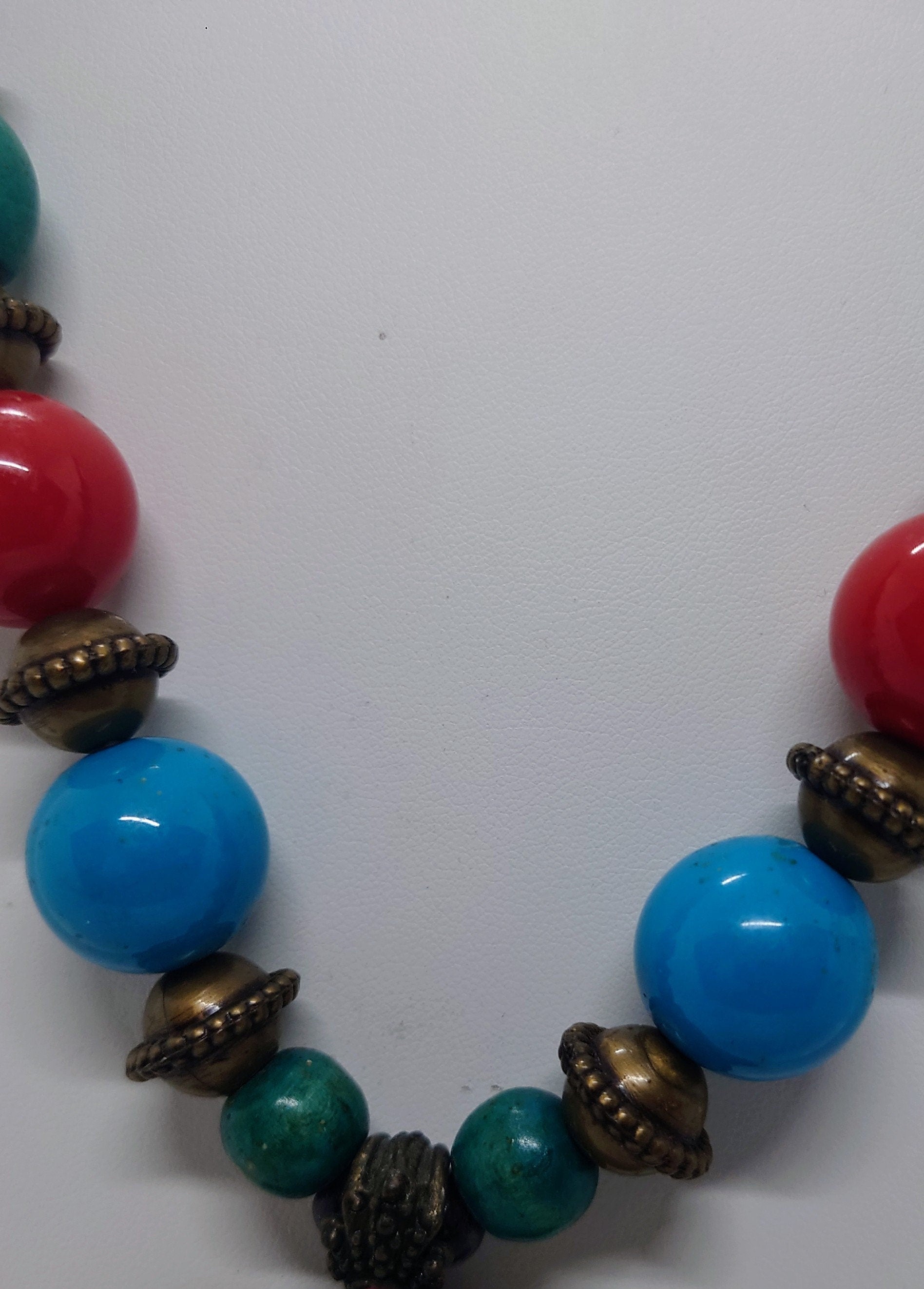 Vintage Blue and Pendant Vintage Necklace Lucite and Metal Bead Lucite Pendant Costume Jewellery Jewelry Boho Chunky Pendant Necklace
