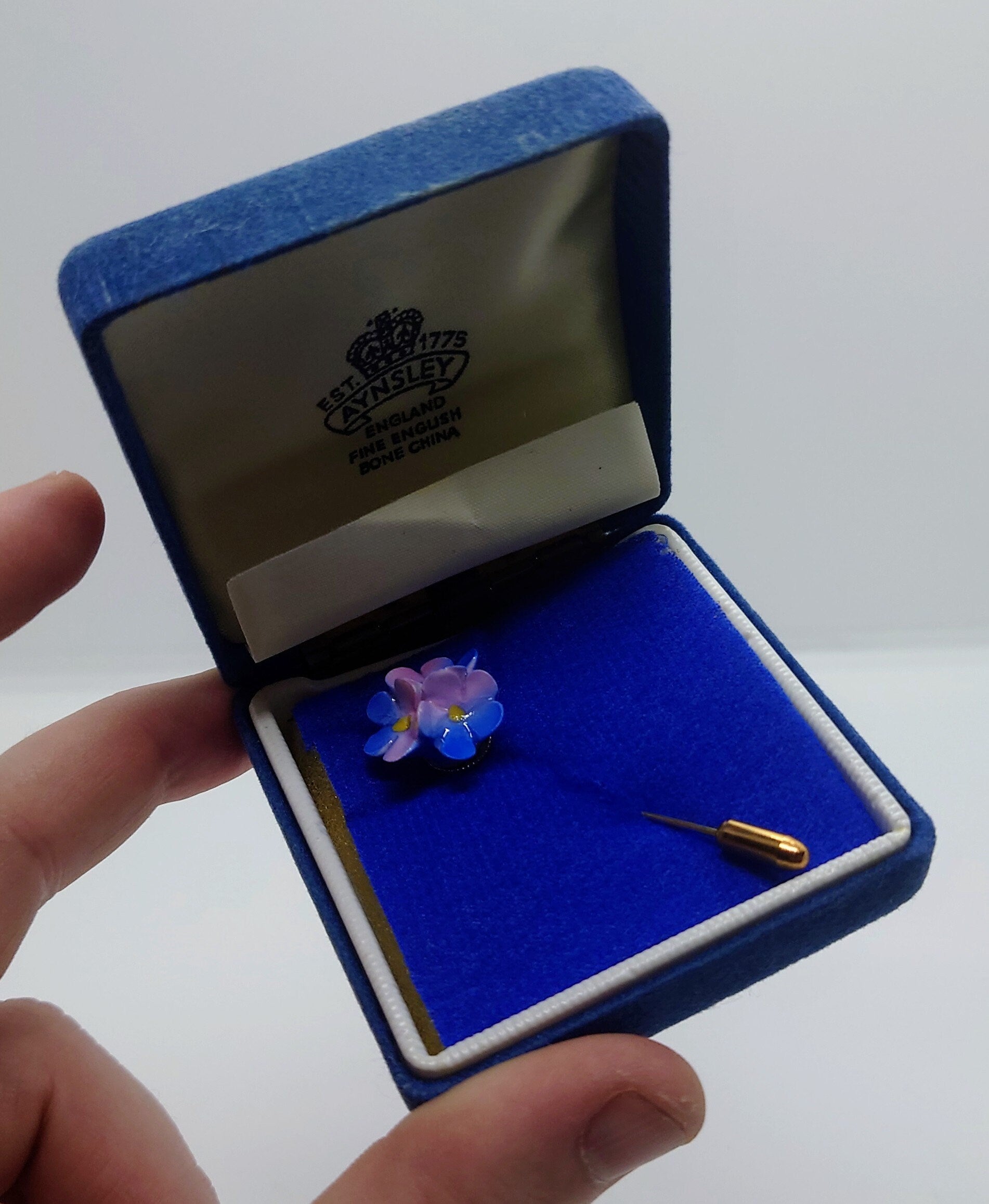 Vintage Hat Pin Floral Pansies Fine Bone China Blue Flower Pin Aynsley Brooch Costume Jewellery Jewelry Boxed bobby pin