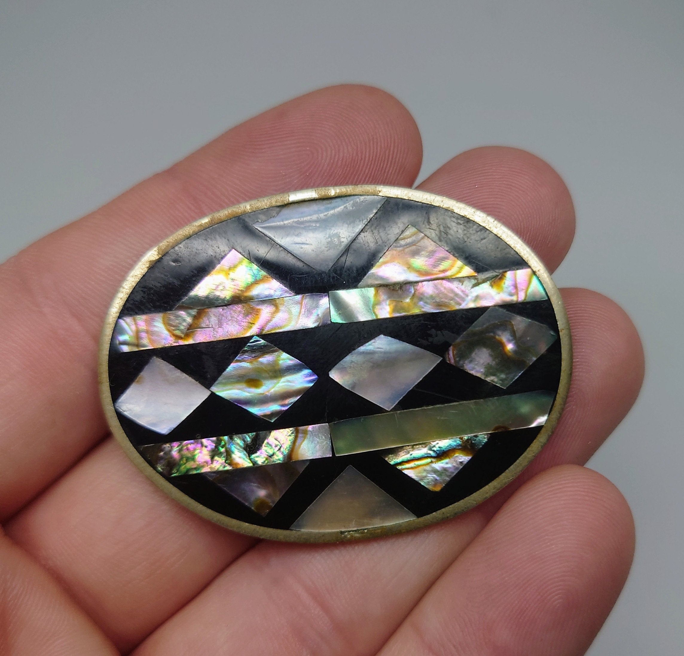 Vintage Mother of Pearl/Abalone Inlay Brooch Pin Vintage Costume Jewellery Jet Black Silver Pin