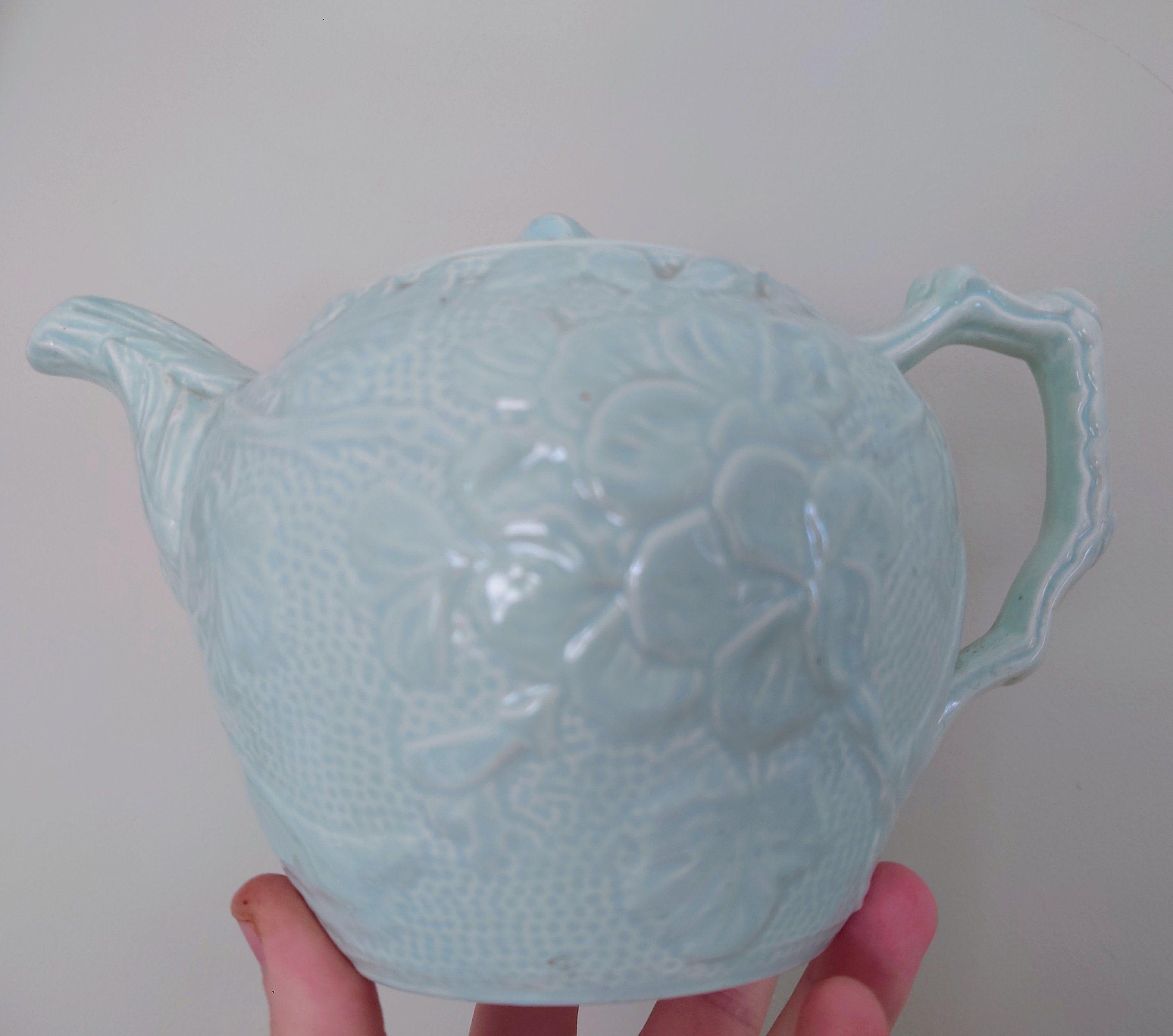 Vintage Blue and White Teapot Novelty Decorative Ornamental Azalea teapot Ceramic Teapot Round Chinese Dragon Design  Hand Painted Asian Tea